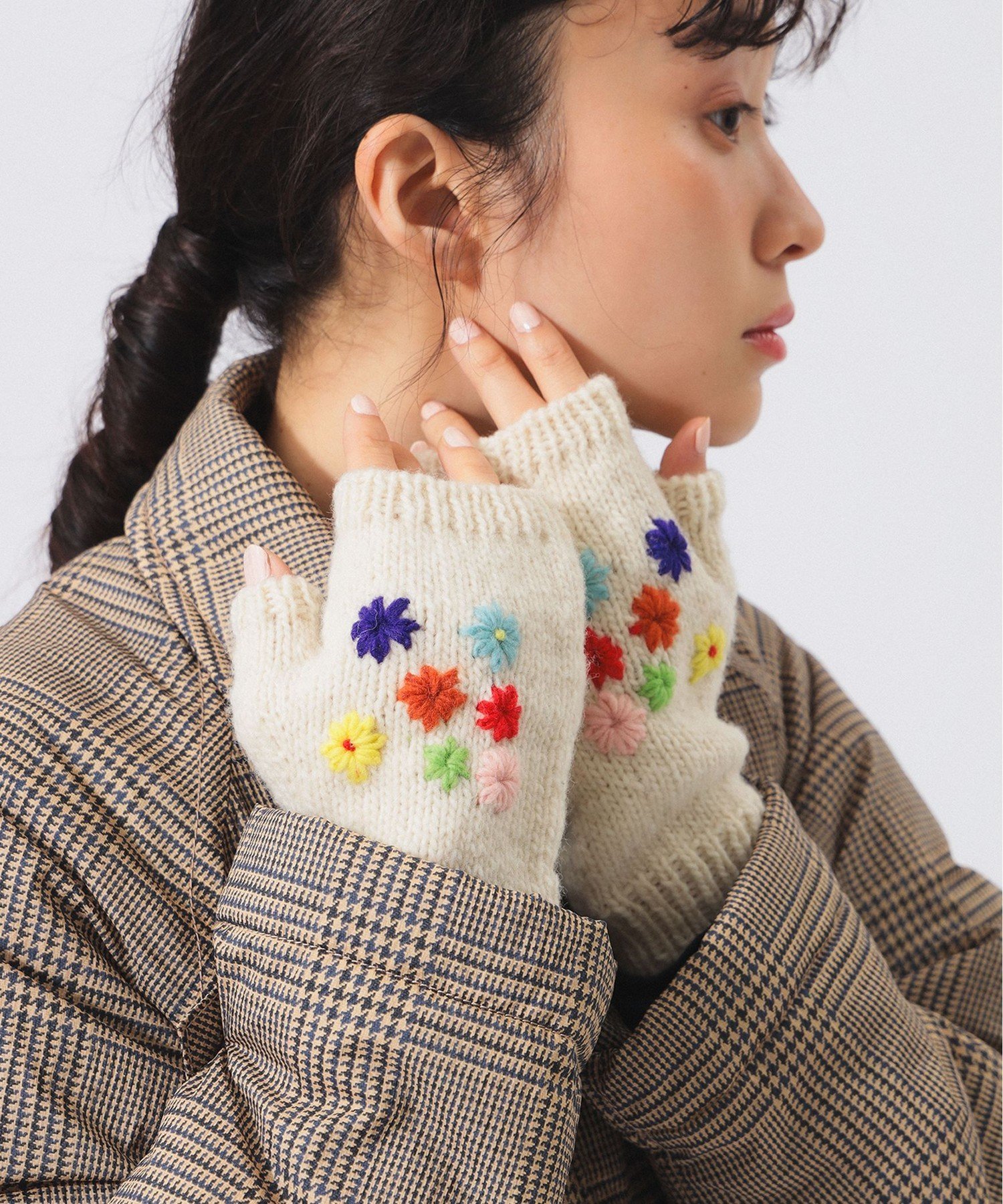 BEAMS BOY 手編み フラワー 刺繍 グローブ ビームス ウイメン ファッション雑貨 手袋 グレー ブラック ホワイト【送料無料】