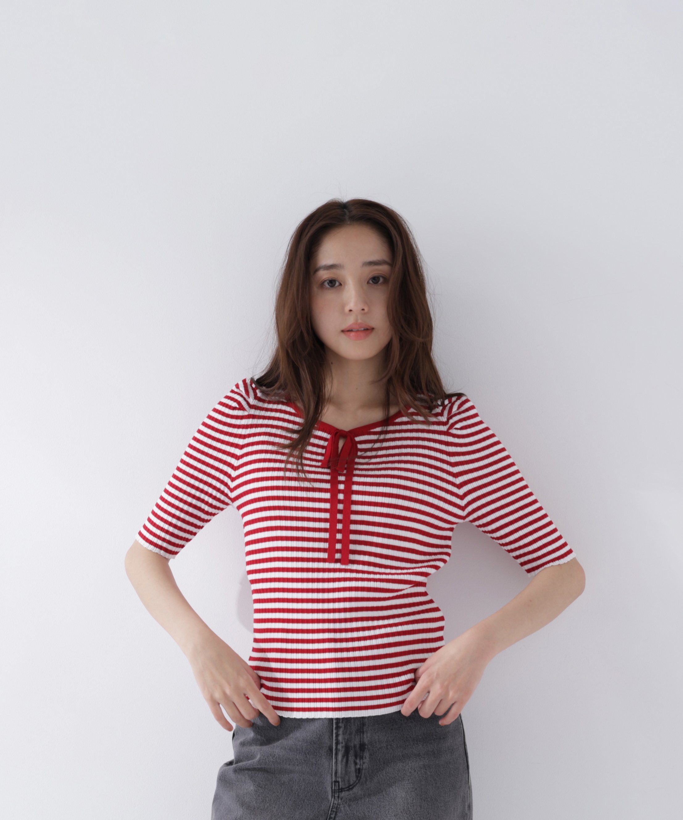 NATURAL BEAUTY BASIC パワショルパイピングニット ナチュラルビューティベーシック トップス ニット ブラック レッド
