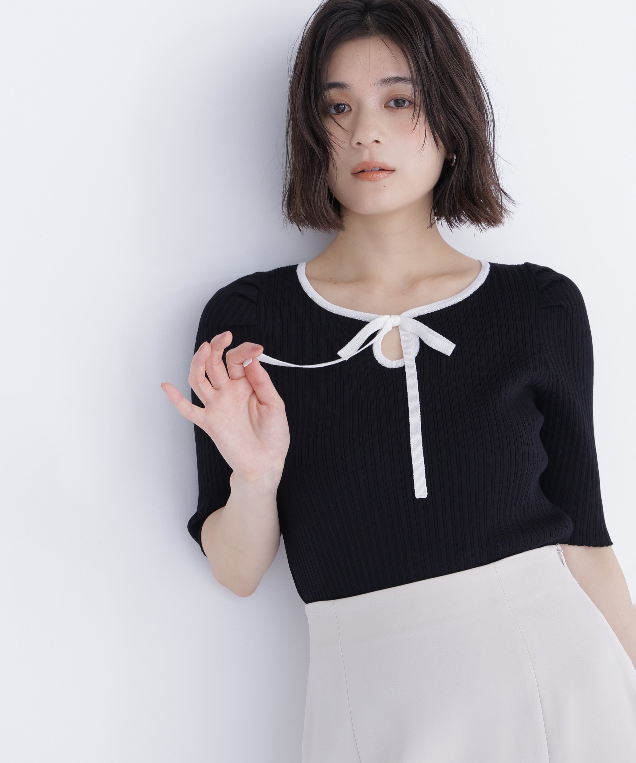 NATURAL BEAUTY BASIC パワショルパイピングニット ナチュラルビューティベーシック トップス ニット ブラック レッド