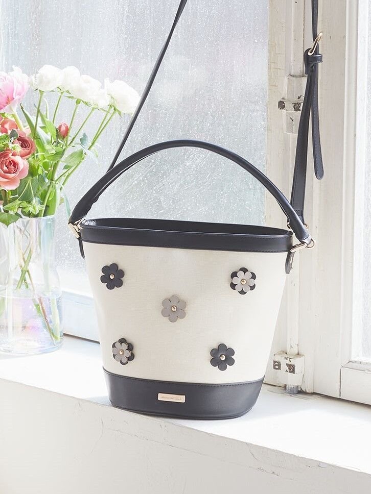 【SALE／40%OFF】Maison de FLEUR フラワーモチーフ2Wayショルダーバッグ メゾン ド フルール バッグ ショルダーバッグ ブラック ピンク【送料無料】のサムネイル