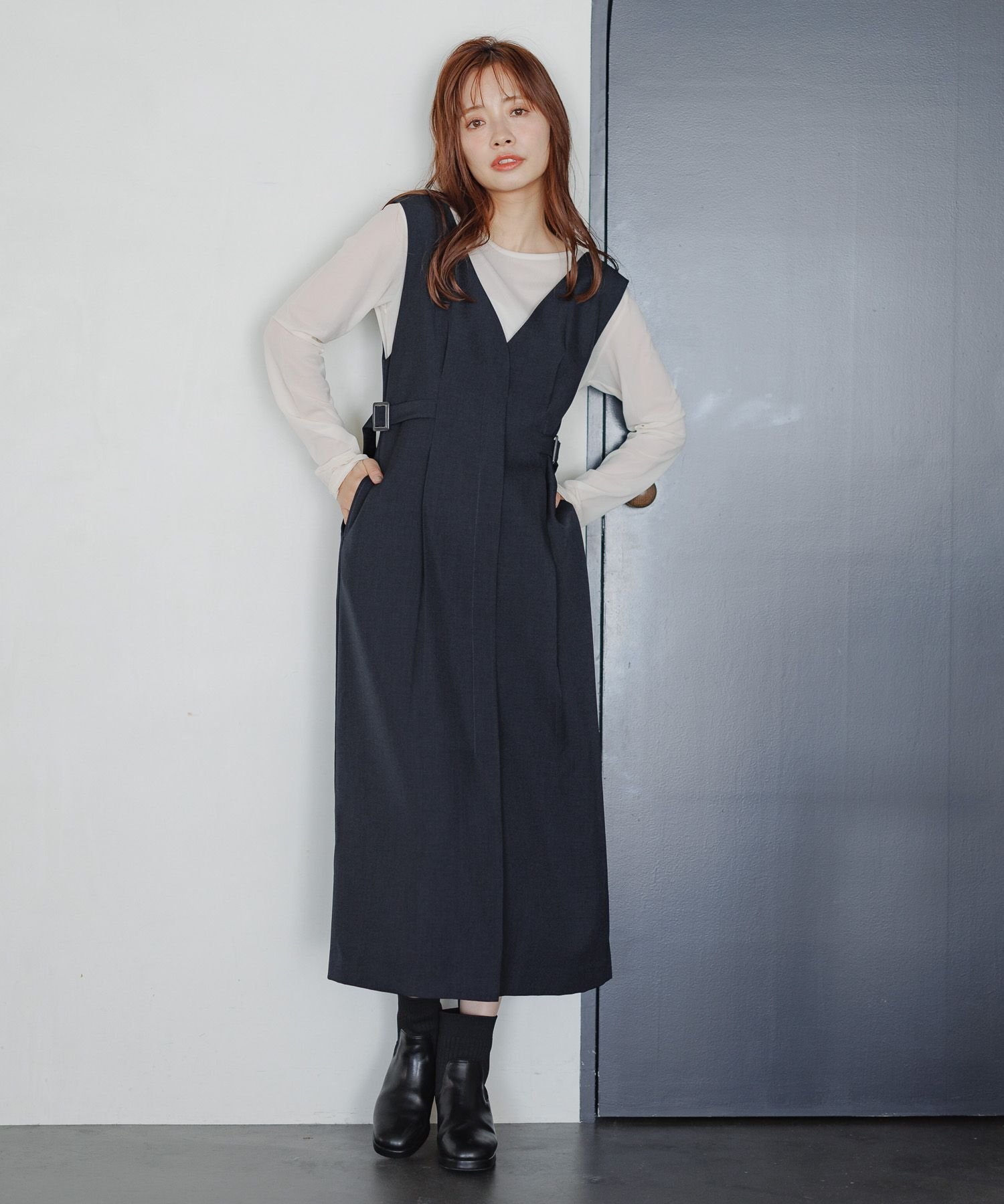 mysty woman 【セットアップ着用可】Vネックジャンスカ ミスティウーマン ワンピース・ドレス ジャンパースカート ベージュ ネイビー グレー【送料無料】のサムネイル