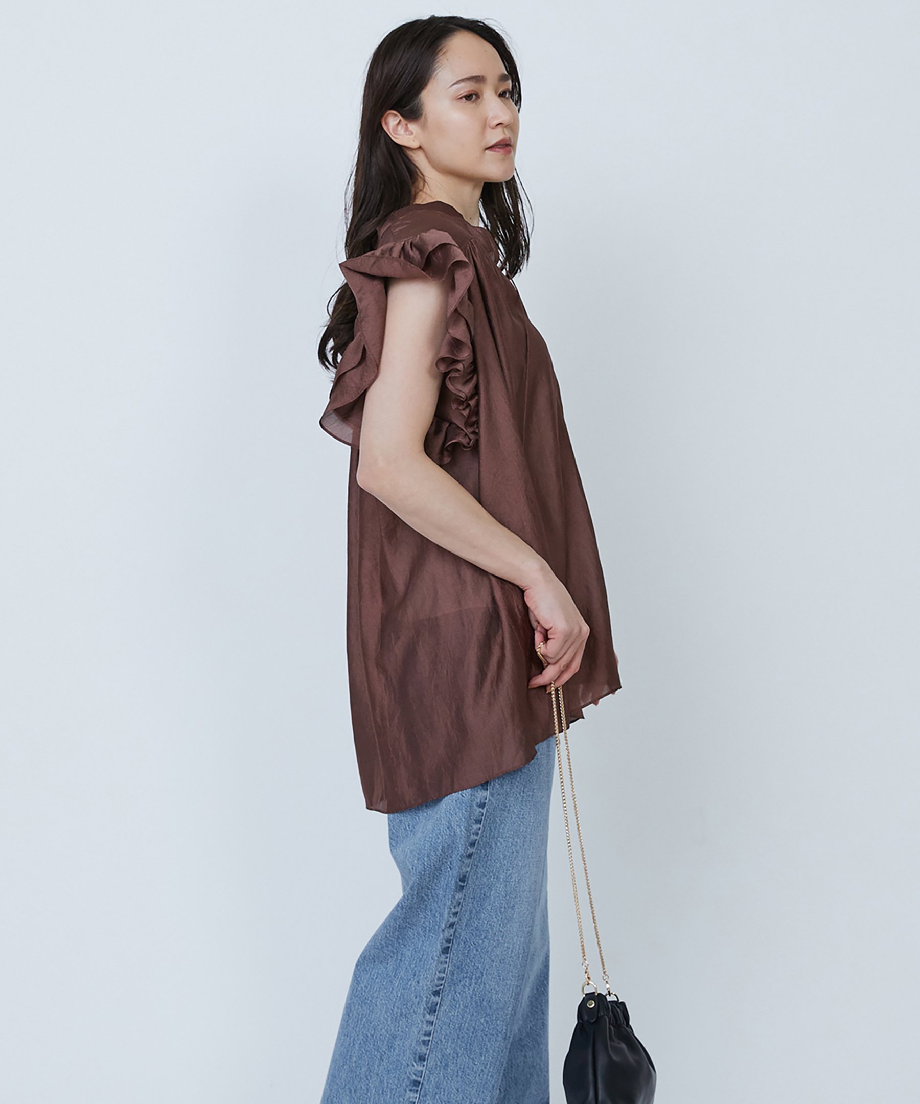 1er Arrondissement 【WEB限定】ワッシャーサテンフリルスリーブブラウス プルミエアロンディスモン トップス シャツ・ブラウス ブラック ブラウン