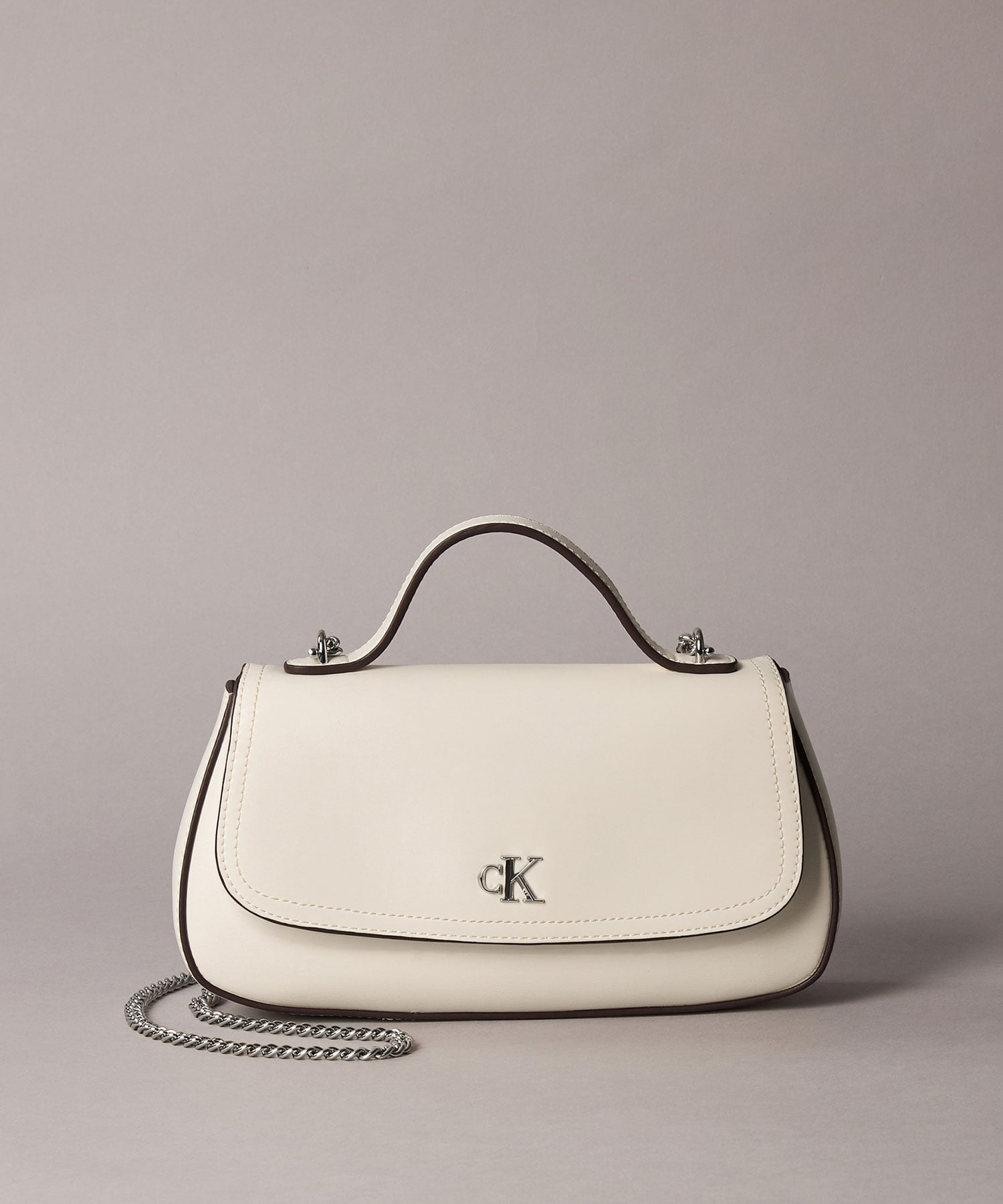 【SALE／50%OFF】Calvin Klein (W)【公式ショップ】 カルバンクライン チェーンストラップ付ショルダーバッグ カルバン・クライン バッグ ショルダーバッグ ホワイト【送料無料】