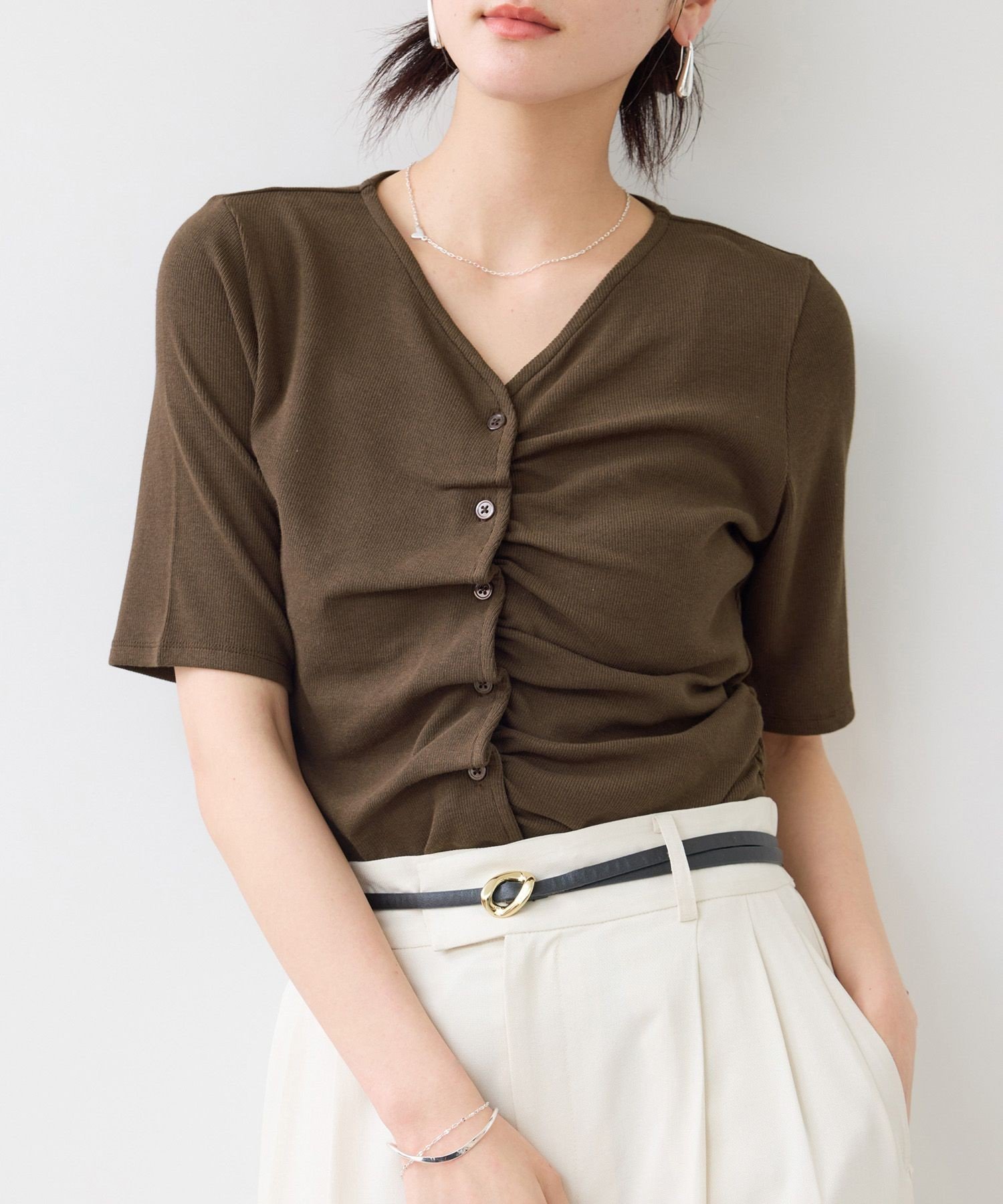 VIS 【WEB限定】ドット&無地フロントシャーリング5分袖トップス ビス トップス カットソー・Tシャツ ベージュ グレー