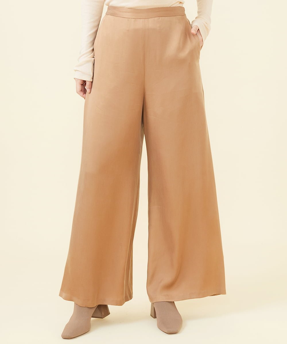 Sybilla マットサテンワイドパンツ シビラ パンツ その他のパンツ ベージュ カーキ【送料無料】のサムネイル