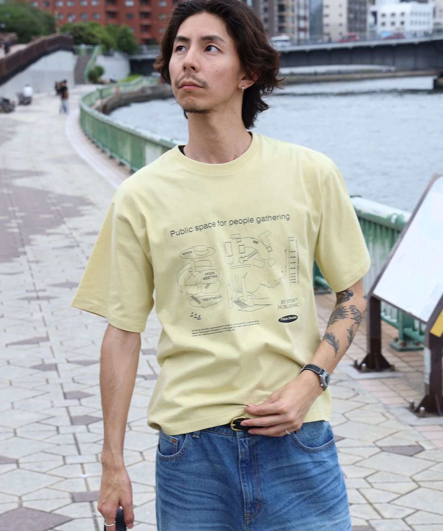 FFEIN 【FFEIN(フェイン)】グラフィックショート丈Tシャツ/ Tシャツ クルーネック 半袖 プリント 【短丈】 ナバル トップス カットソー・Tシャツ グレー ネイビー ブラック