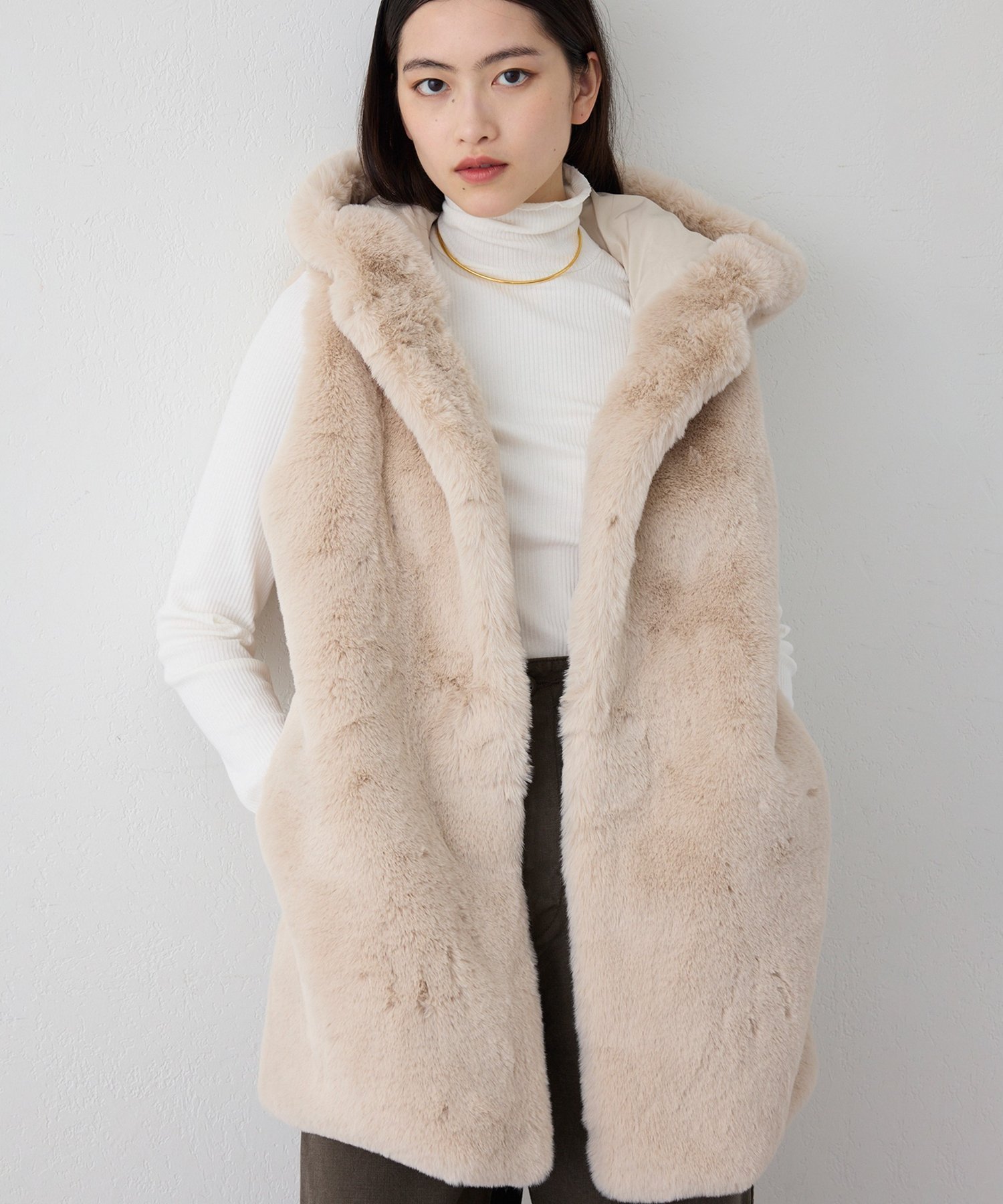 Whim Gazette ＜WEB限定＞【THE PAUSE】フェイクレッキスフードジレ ウィム ガゼット トップス ベスト・ジレ グレー ホワイト【送料無料】