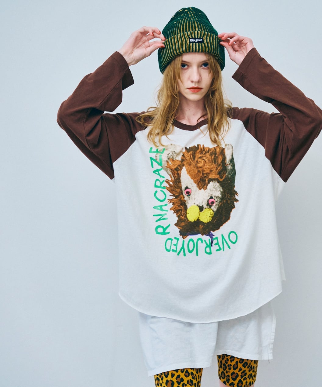 RNA M2532 CRAZEライオンラグランロンT アールエヌエー トップス カットソー・Tシャツ ホワイト パープル【送料無料】のサムネイル