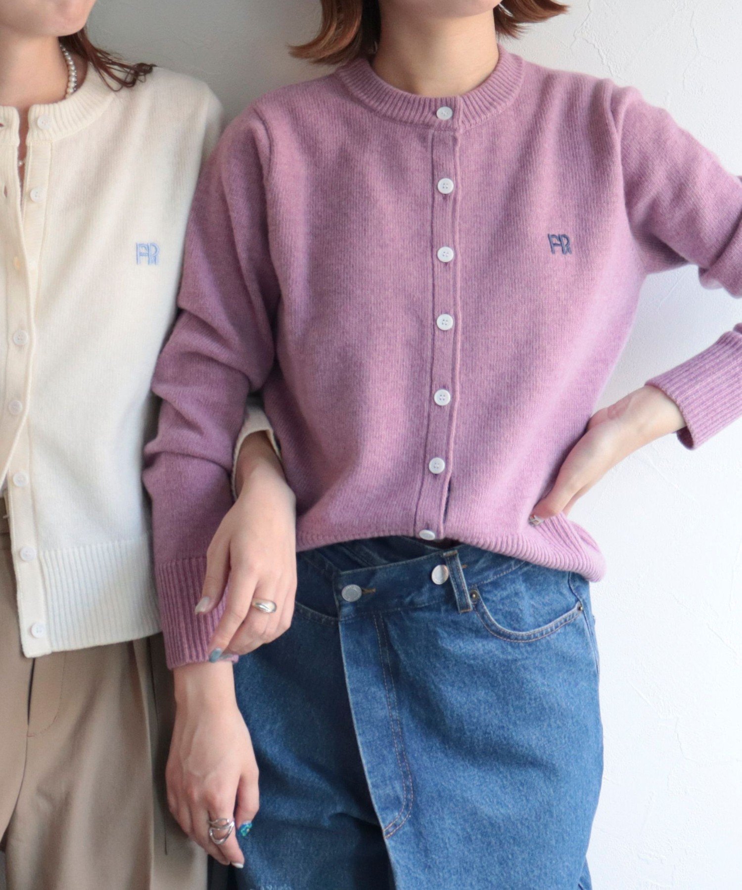 fredy emue 刺繍入り天竺クルーネックカーディガン フレディ アンド グロスター トップス カーディガン パープル ホワイト ブルー ネイビー グレー【送料無料】のサムネイル