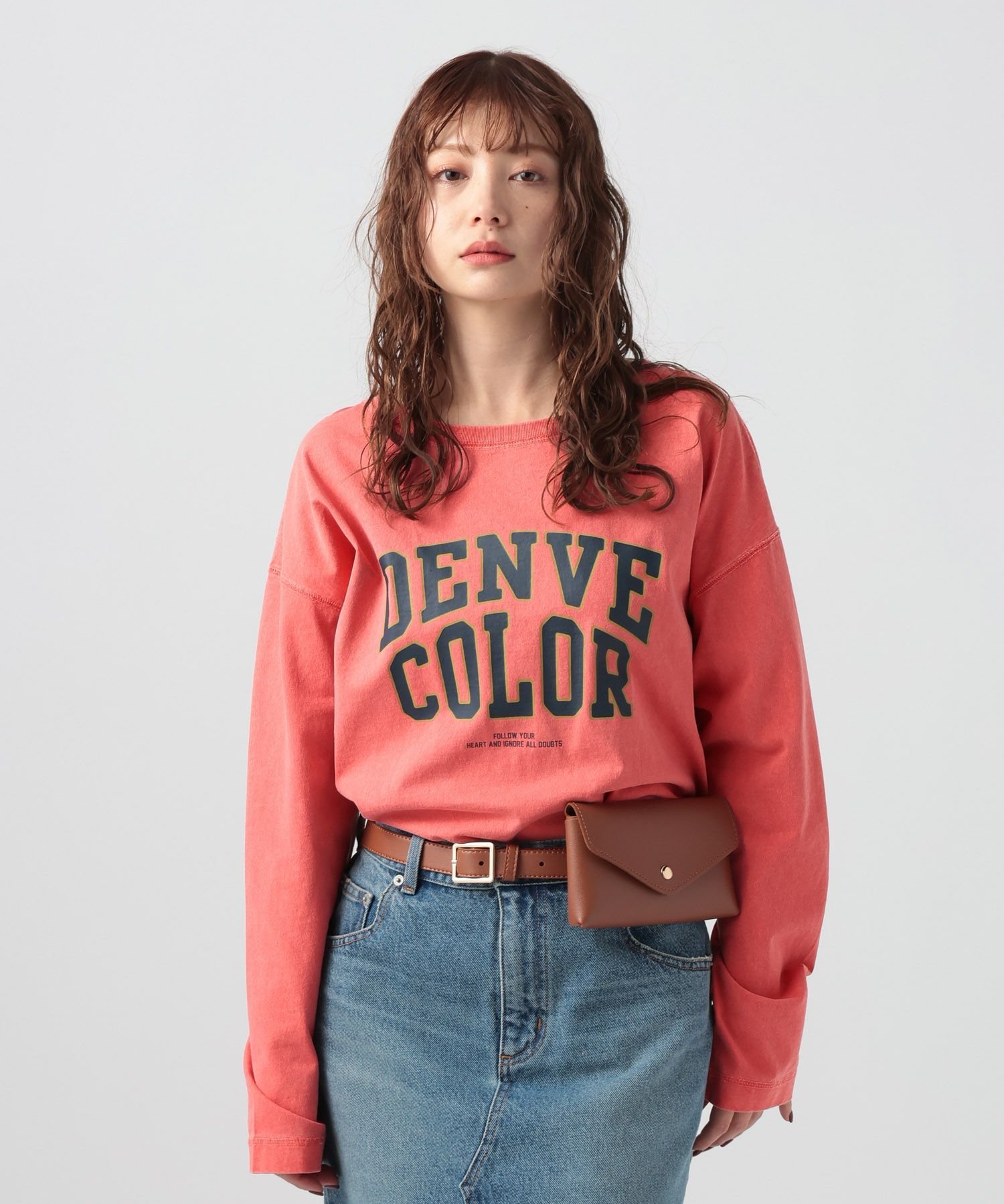 [ヴィンテージ感のある風合い]ピグメントロゴロンT ベイフロー トップス カットソー・Tシャツ レッド ベージュ グレー ネイビー ホワイト ブルー