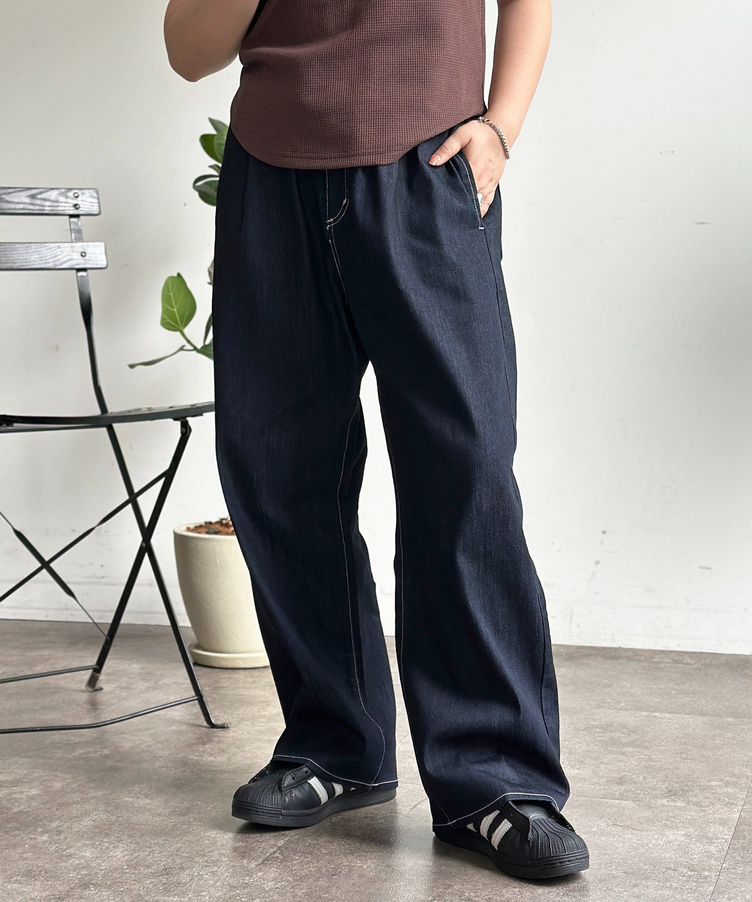 【COOLMAX(R)】タックワイドデニム シーピーシーエム パンツ ジーンズ・デニムパンツ ブルー ネイビー ブラック