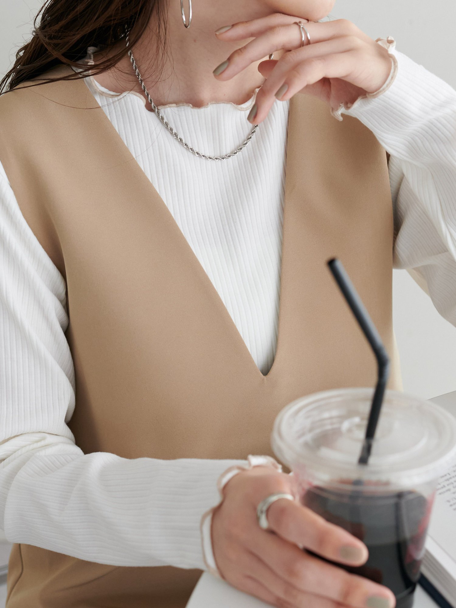 Discoat 【前後2WAY】配色リブメローロングスリーブ《WEB限定カラーあり》 ディスコート トップス カットソー・Tシャツ ホワイト グリーン ブルー グレー ブラックのサムネイル