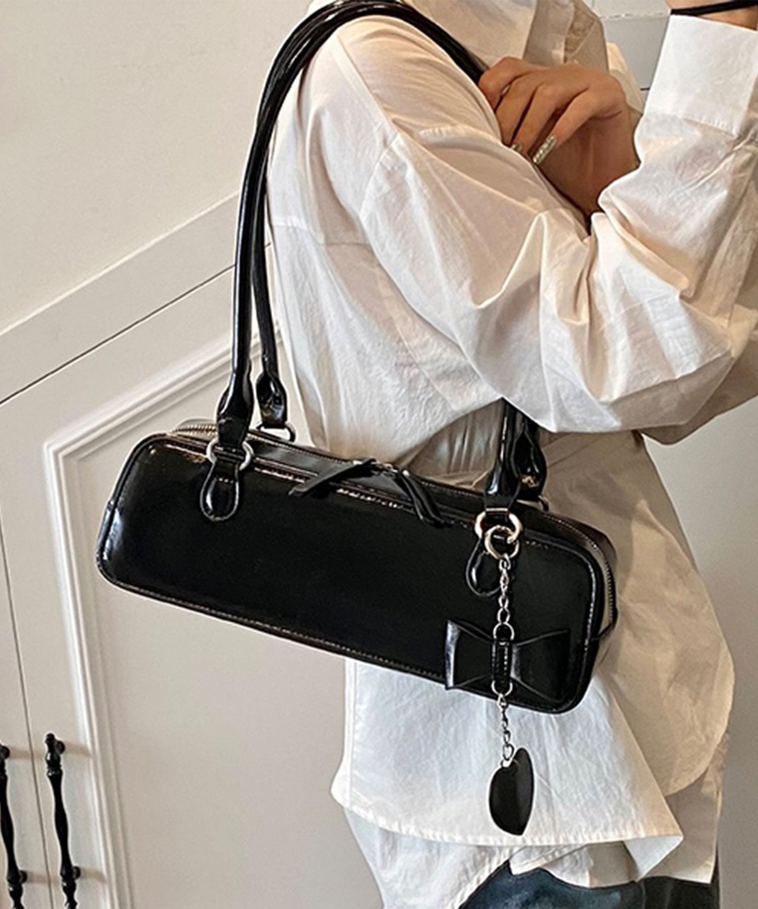 【SALE／20%OFF】HOOK HOOK for girls スリムワンハンドルショルダーバッグ 【ハートチャーム付き】 アイモハ バッグ ショルダーバッグ ブラック ホワイト ブルー ピンク イエロー