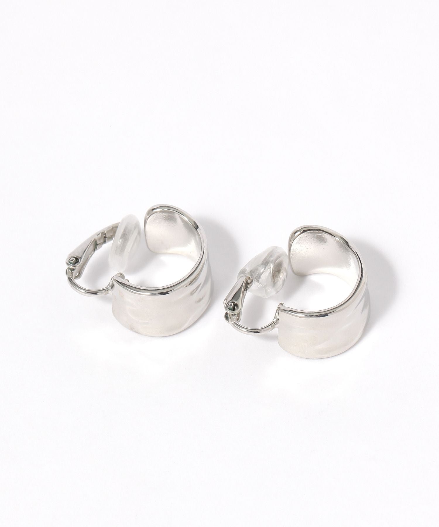 LAKOLE ニュアンスカーブイヤリング ラコレ アクセサリー・腕時計 イヤリング・イヤーカフ ゴールド シルバー