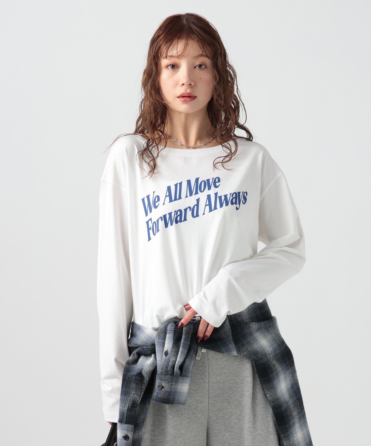 [サラッとした肌触り]スムースタッチロゴロンT ベイフロー トップス カットソー・Tシャツ ブラウン ホワイト グレー ネイビー