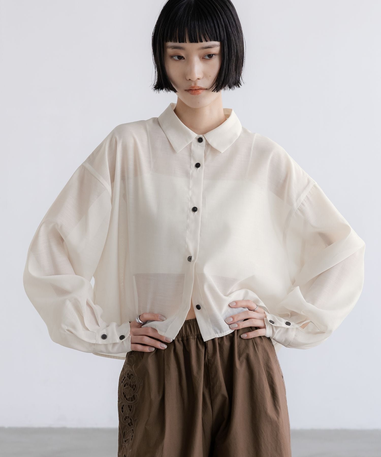 LOWRYS FARM 【体形に合わせて選べるショート&ロング丈展開】シアーシャツLS/接触冷感・吸水速乾 ローリーズファーム トップス シャツ・ブラウス ピンク ブラウン ホワイト ベージュ レッド ブルー イエロー グレー