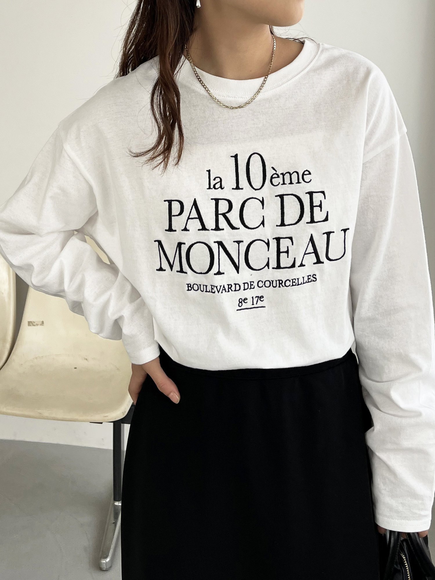 Discoat クルセルロゴ刺繍ロングスリーブTシャツ ディスコート トップス カットソー・Tシャツ ホワイト ベージュ ブラウン グレーのサムネイル