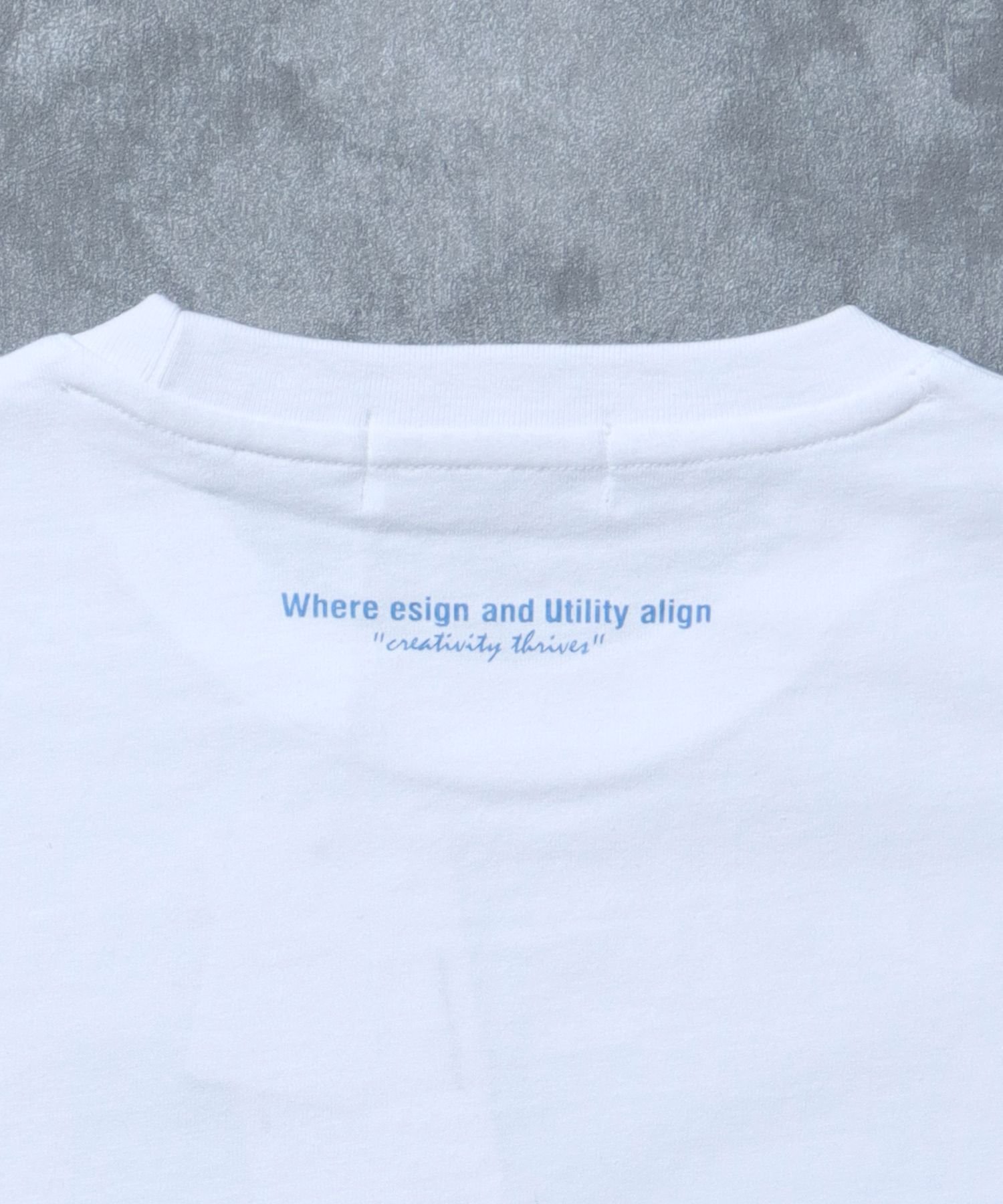 FFEIN 【FFEIN(フェイン)】アートグラフィックショート丈Tシャツ / Tシャツ 短丈 クルーネック 半袖 ショート丈 ナバル トップス カットソー・Tシャツ ブラック ワインレッド ホワイト グレー