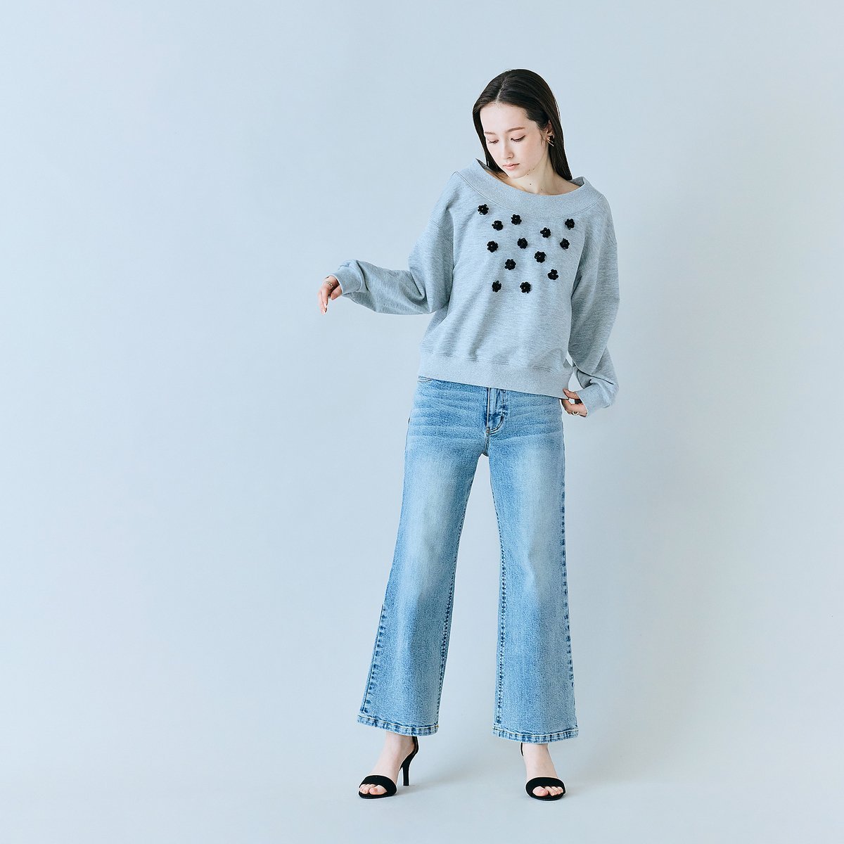 【SALE／30%OFF】Audie a Muses ラメ裏毛ビジュー付きプルオーバー ローズティアラ トップス カットソー・Tシャツ グレー ブラック【送料無料】