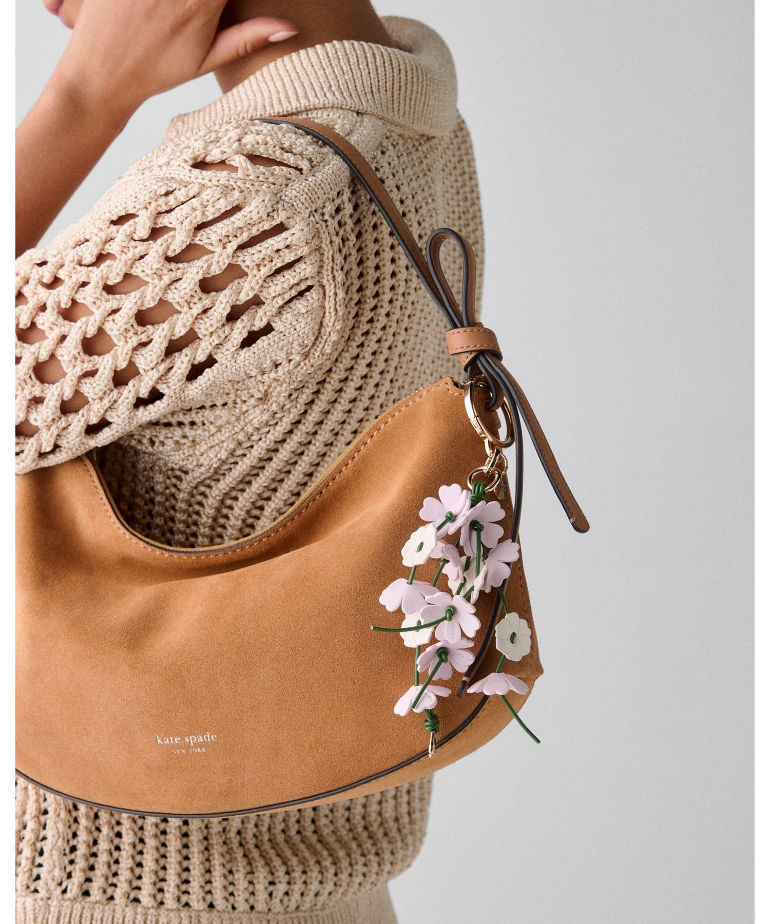 kate spade new york 【公式】チャームド フラワー バッグ チャーム ケイトスペードニューヨーク ファッション雑貨 チャーム・キーチェーン ホワイト