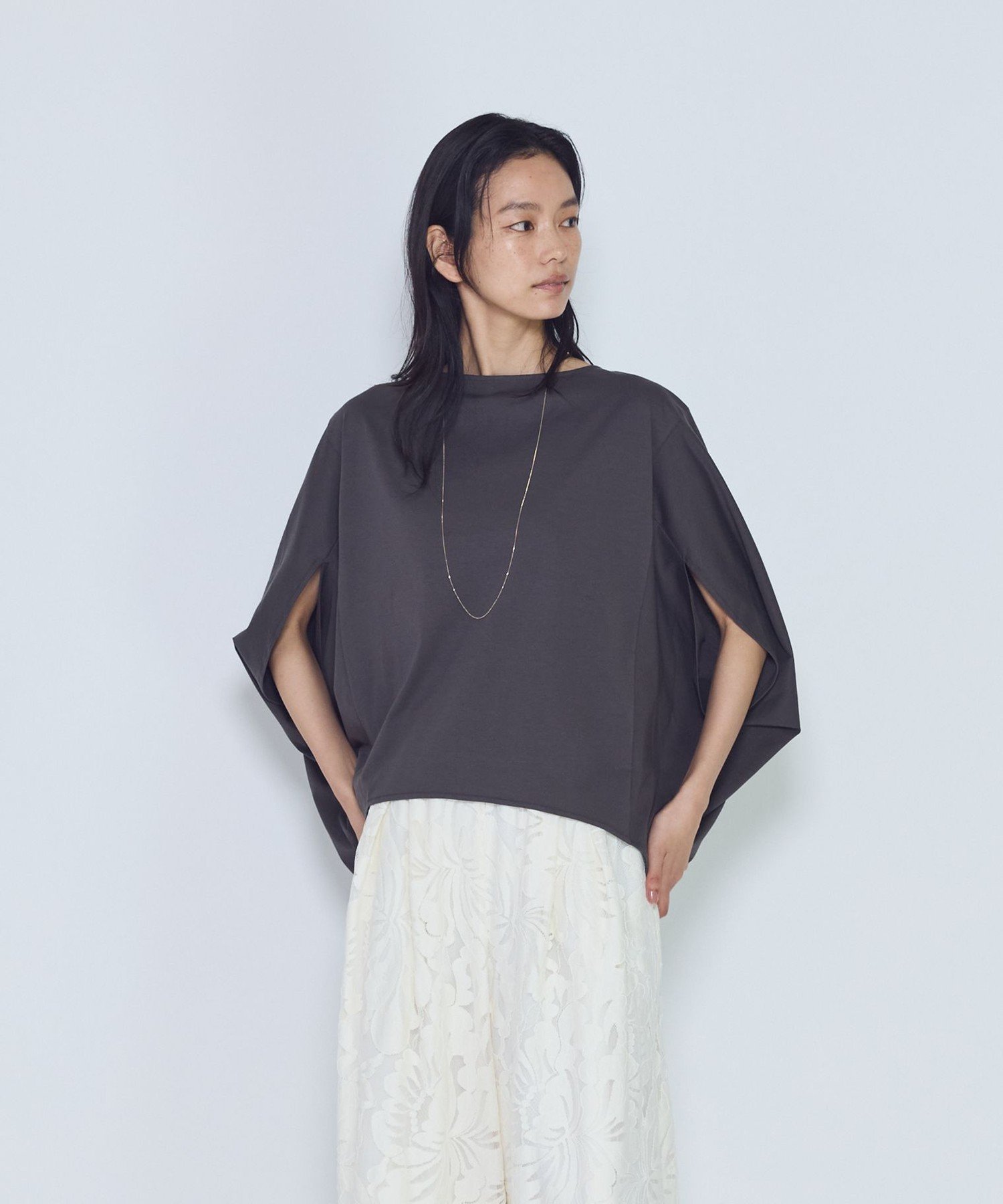 1er Arrondissement クリアー天竺フォルムTシャツ プルミエアロンディスモン トップス カットソー・Tシャツ ブラック グレー ホワイト