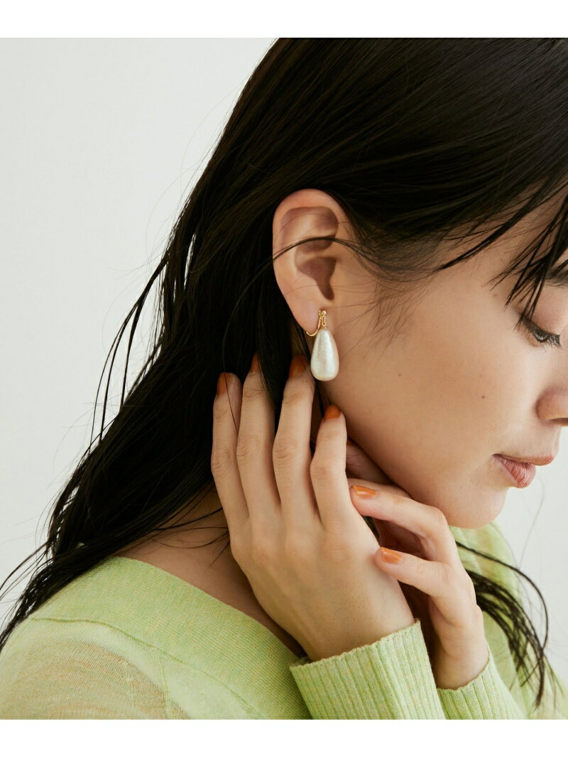 SALON adam et rope' バロックパールイヤリング サロン アダム エ ロペ アクセサリー・腕時計 イヤリング・イヤーカフ ホワイト【送料無料】