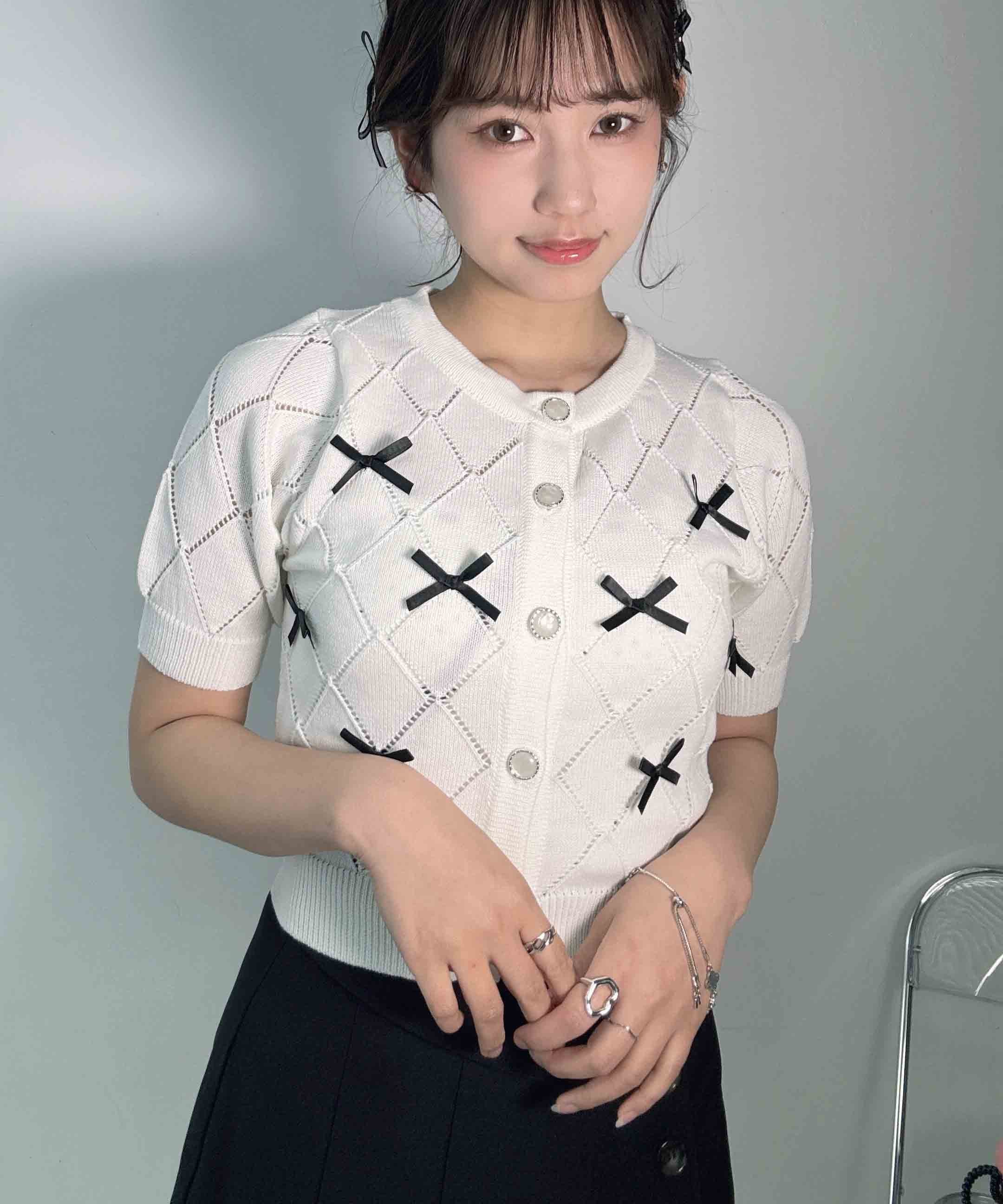 Nylon, Rayon, Polyester - 【SALE／66%OFF】AS KNOW AS plus 0キラキラボタン クロップド丈 アソート半袖カーディガン(ビジュー・リボン) アズノゥアズプラス トップス カーディガン ブラック