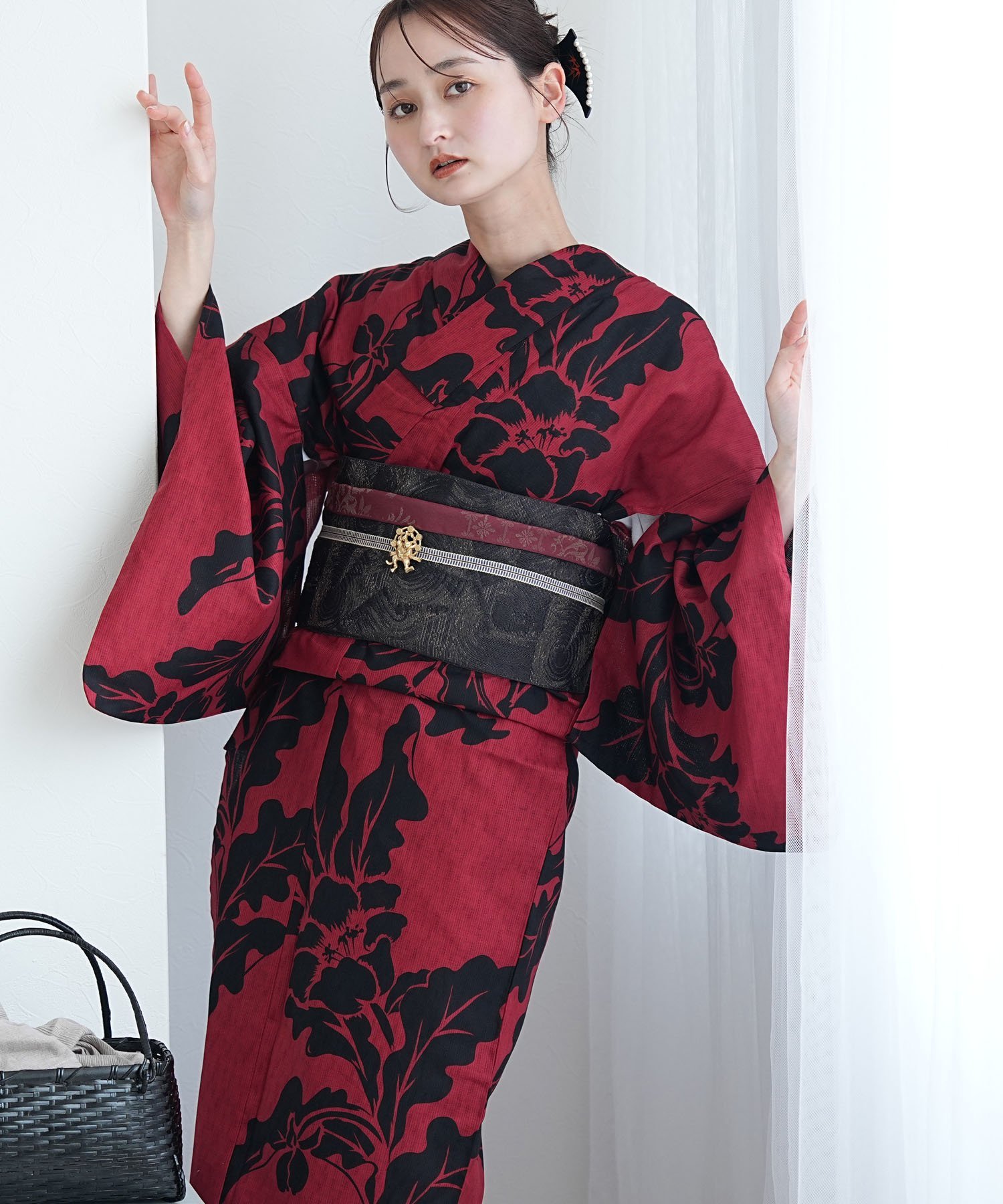 utatane utatane 浴衣 3点セット モダン赤に黒の大胆な花 Fサイズ ウタタネ 着物・浴衣・和装小物 浴衣【送料無料】