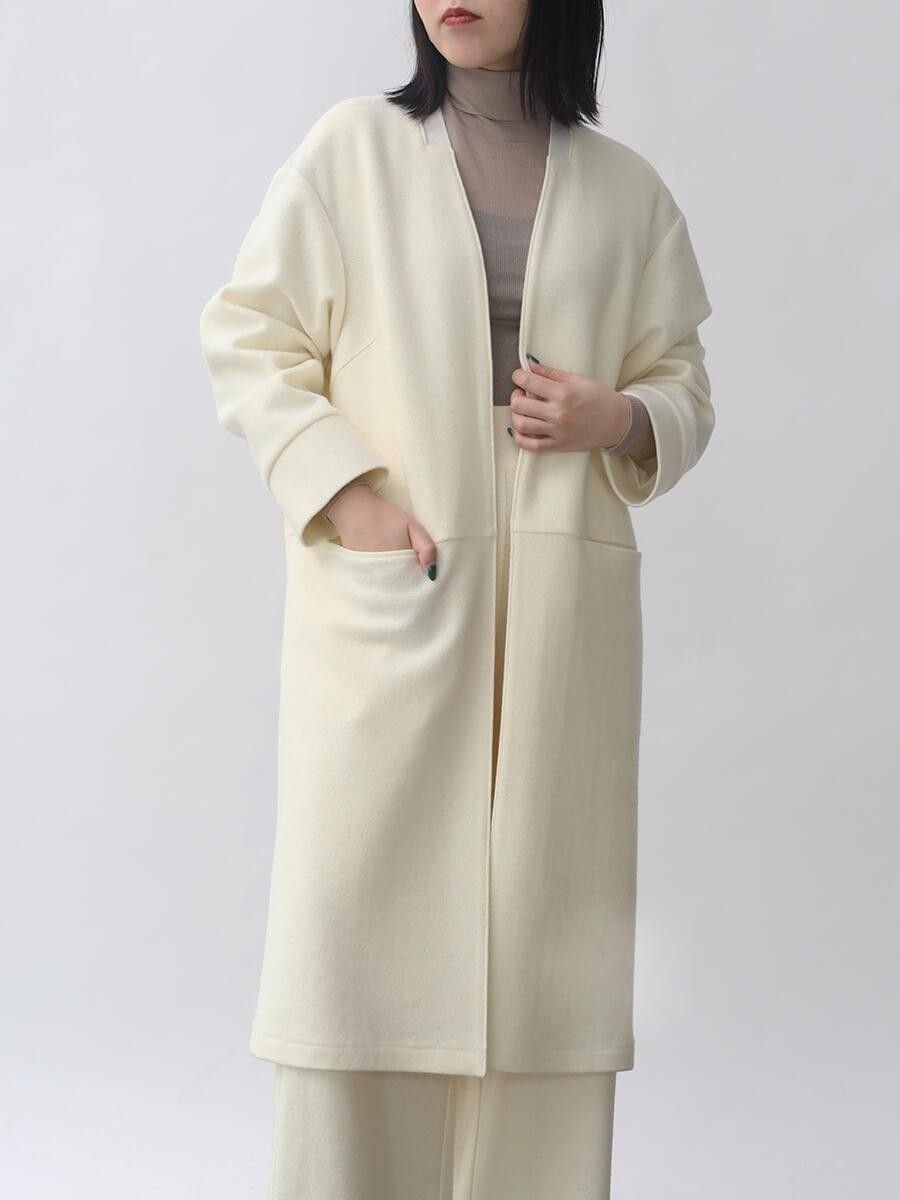 Aga 圧縮ウールノーカラーガウン ラシュッド ジャケット・アウター その他のジャケット・アウター ブラック グレー ホワイト【送料無料】