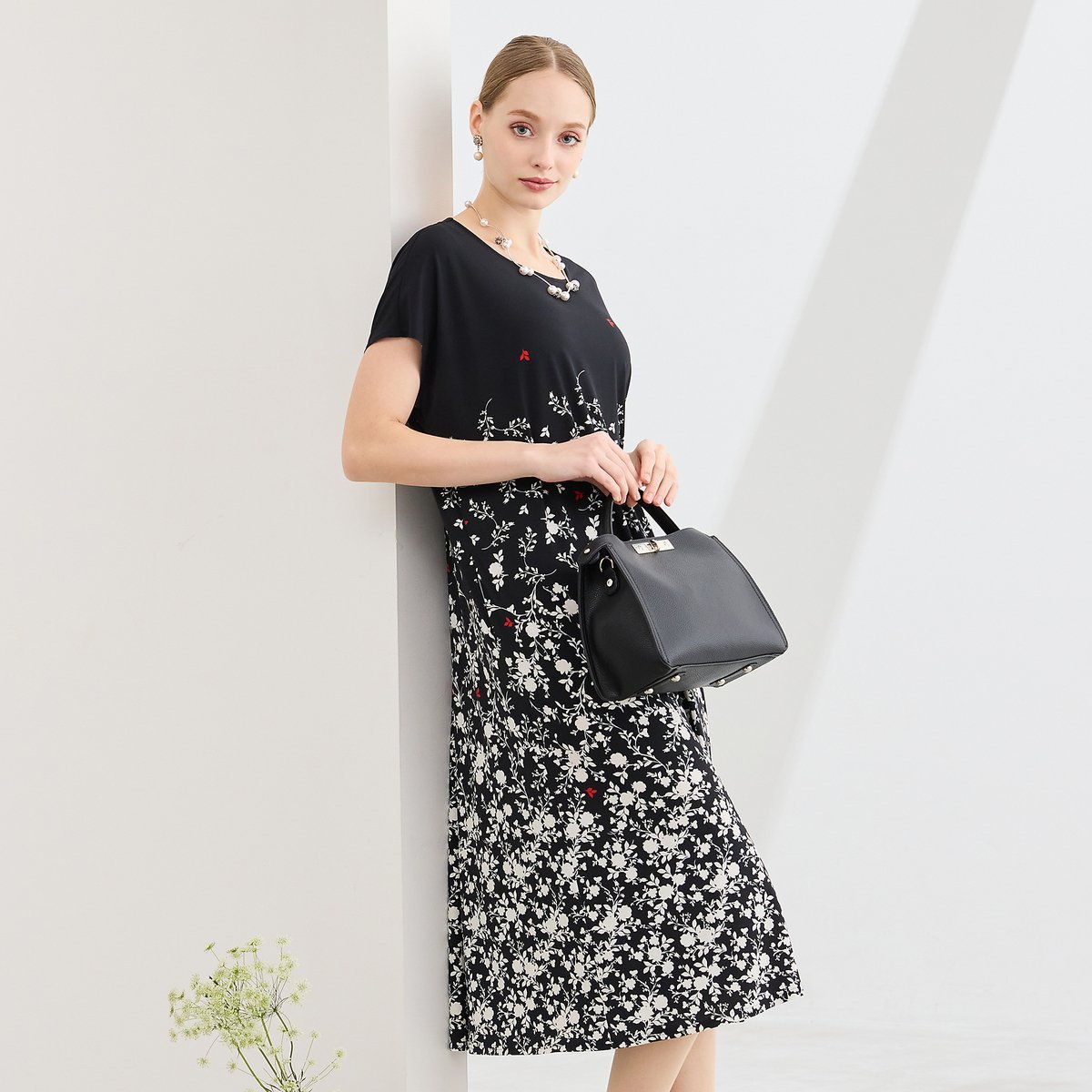 Liliane Burty 【M~4L】ウォッシャブルフラワープリントワンピース リリアンビューティ ワンピース・ドレス ワンピース ブルー ブラック