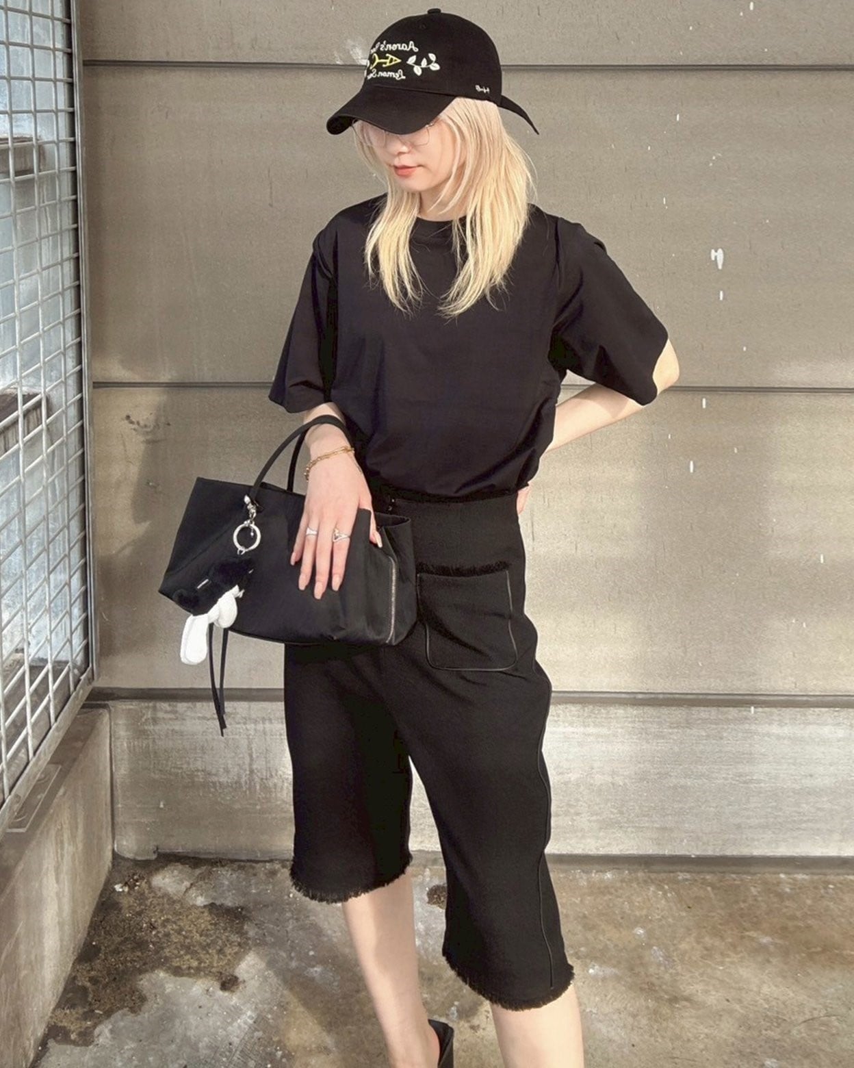 LE CIEL BLEU Tシャツウィズフックアンドアイディテール / T-Shirt with Hook and Eye Detail ルシェルブルー トップス カットソー・Tシャツ ホワイト ブラック