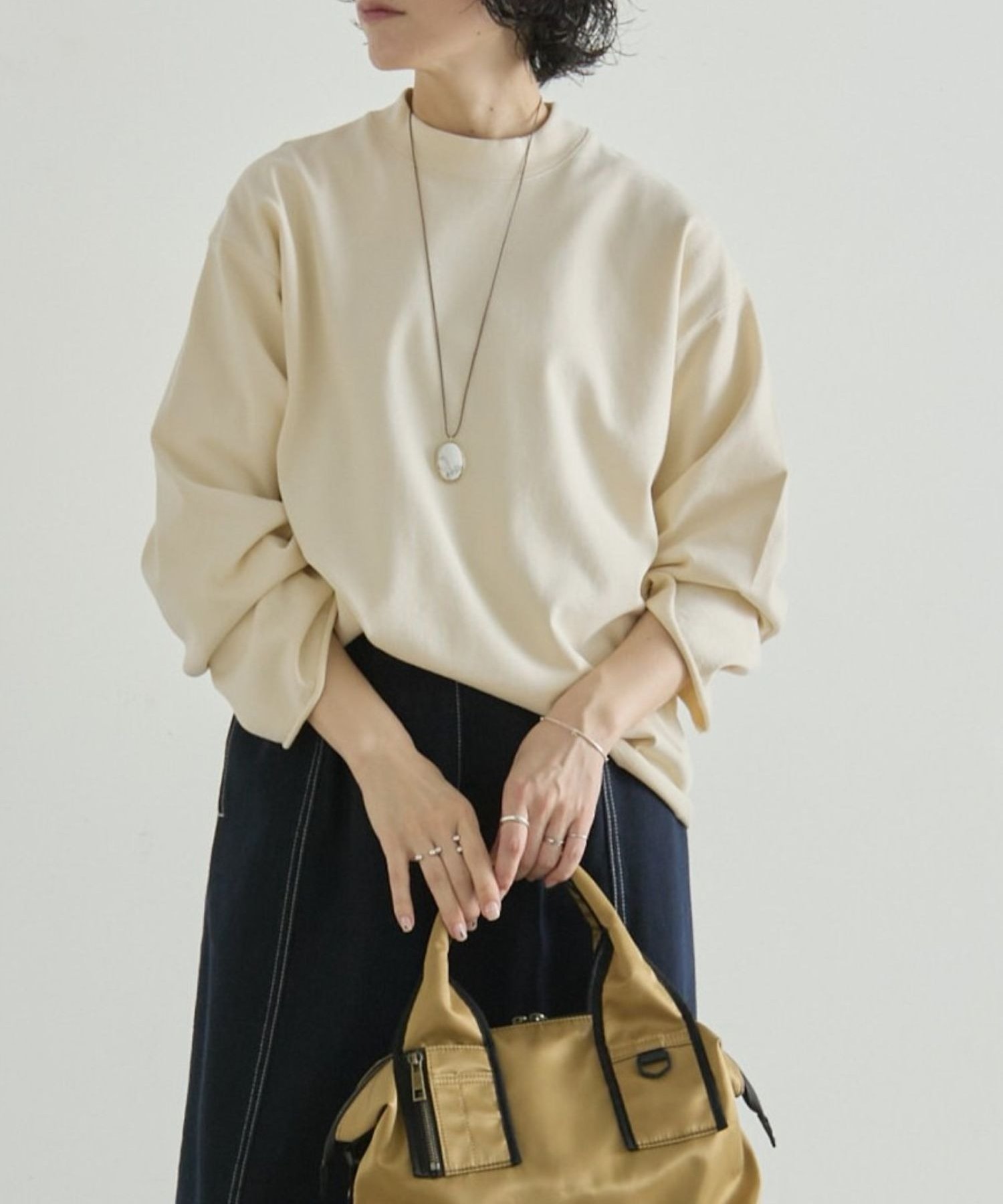 ラフスウェットトップス【SUM1 STYLE×MONT KEMMEL】 イア パピヨネ トップス カットソー・Tシャツ ホワイト ブラック