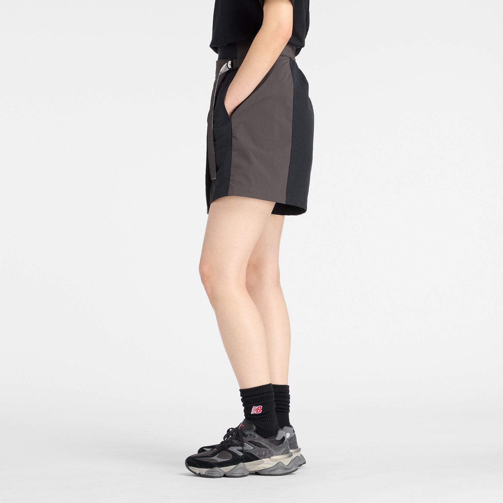 NB GREY カラーブロックショーツ ニューバランス パンツ その他のパンツ ブラック グレー