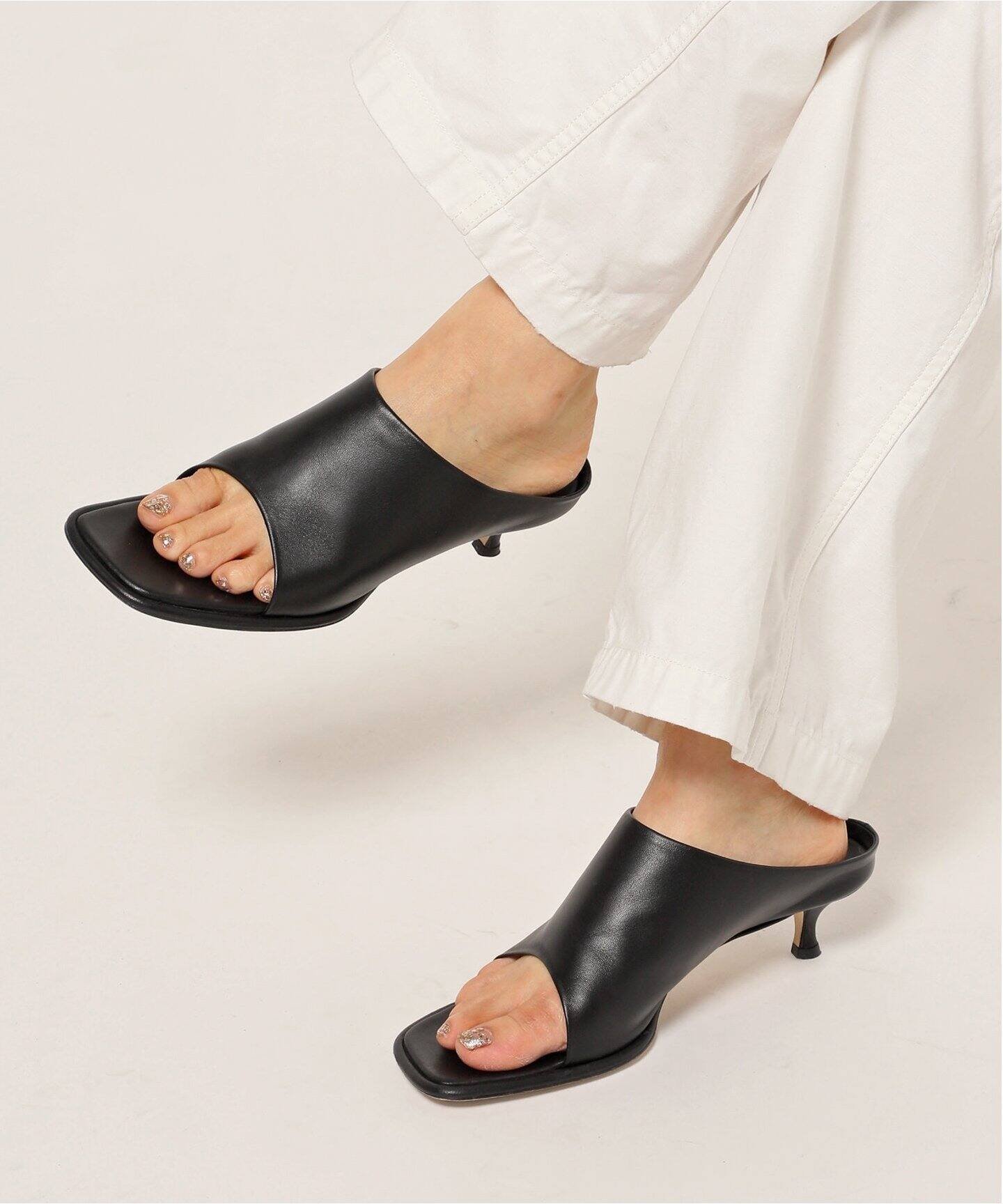 AP STUDIO 【BRENTA/ブレンタ】カバーミュールサンダル エーピーストゥディオ シューズ・靴 サンダル ブラック ベージュ【送料無料】のサムネイル