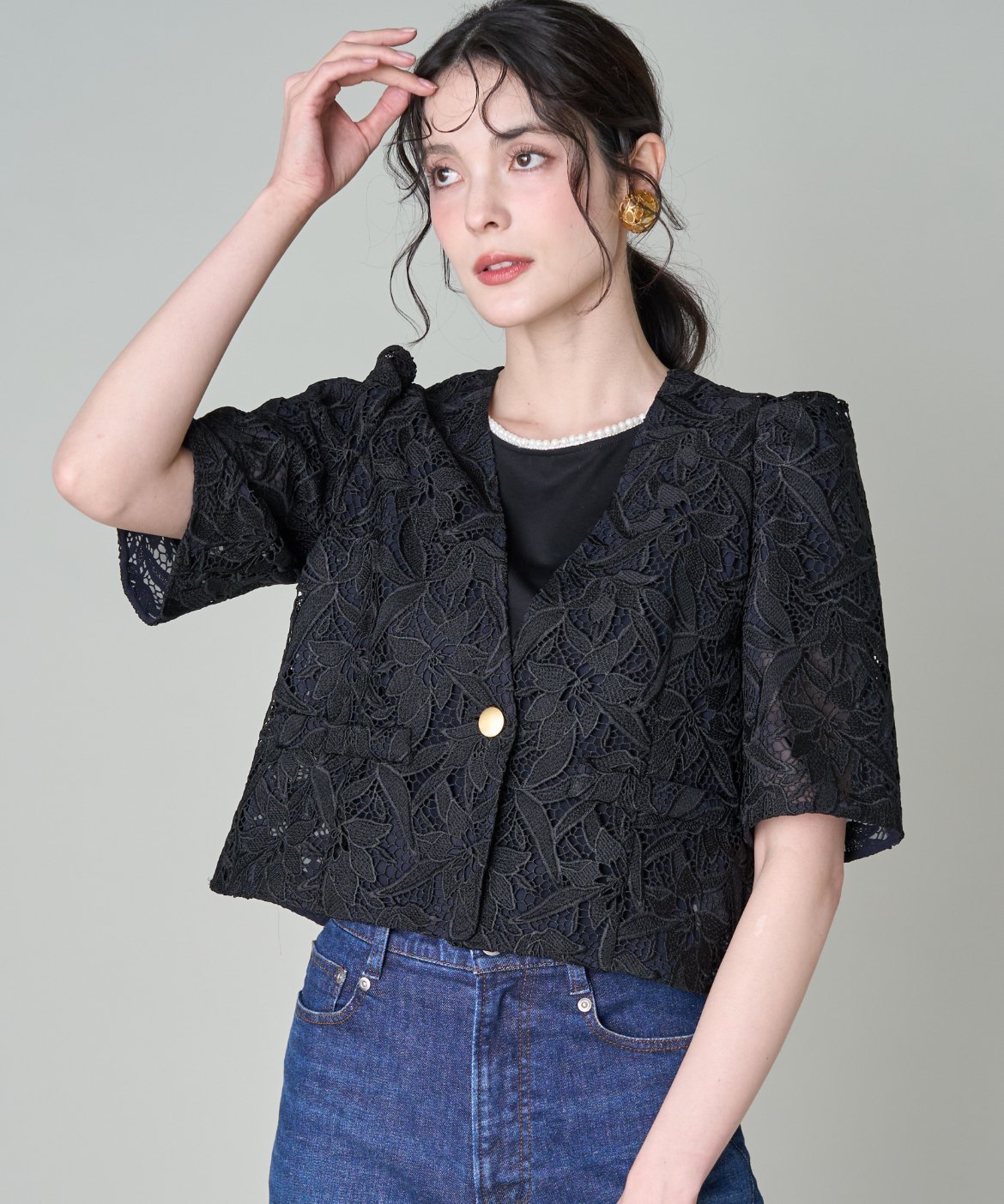 Maglie par ef-de 《大きいサイズ》フラワーレース柄半袖ジャケット《M Maglie le cassetto》 マーリエ ル カセット ジャケット・アウター ノーカラージャケット ブラック