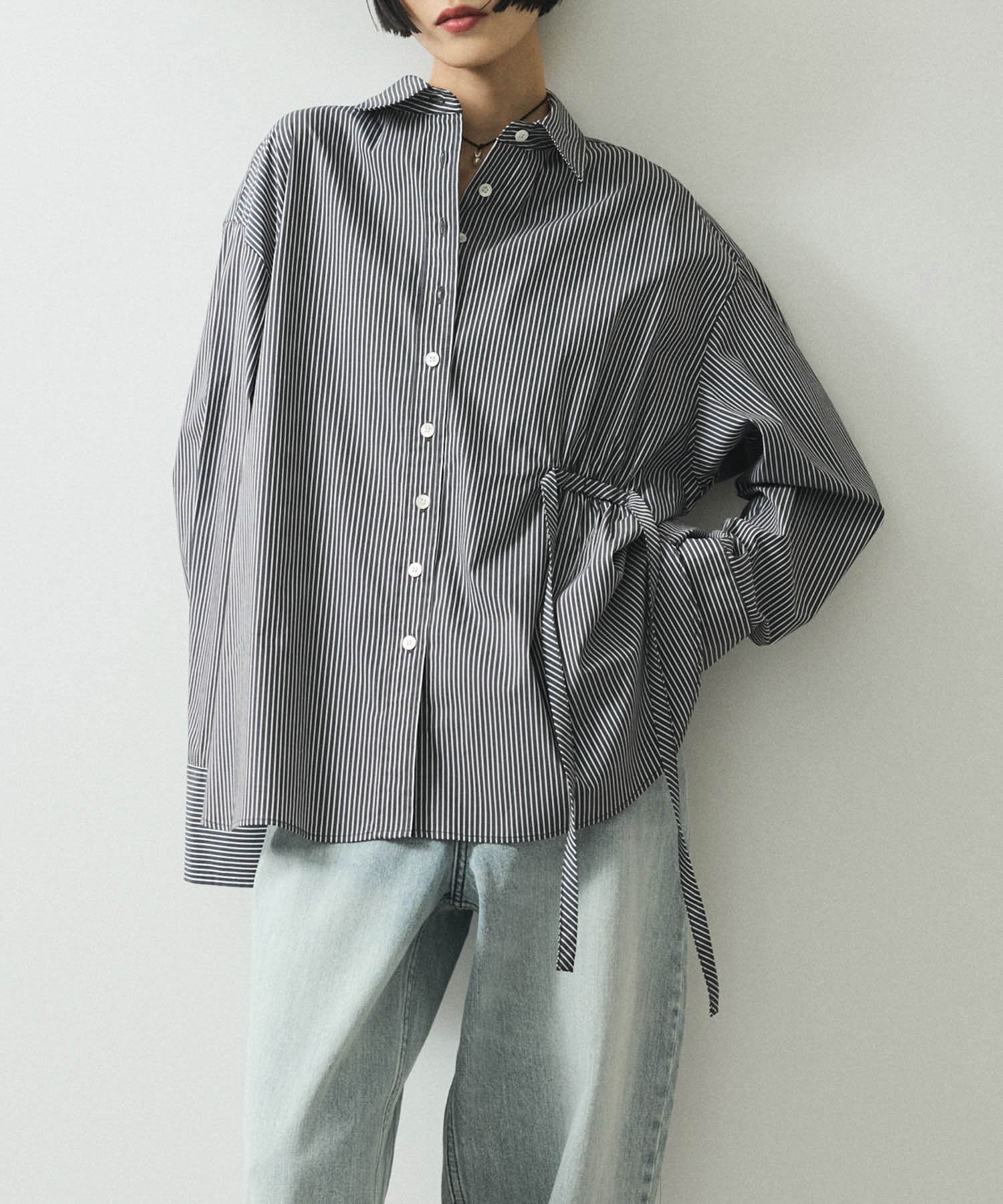 【SALE／40%OFF】ADAM ET ROPE' FEMME 【WEB限定】2WAYリボンシャツ アダムエロペ トップス シャツ・ブラウス ブルー ホワイト ブラック【送料無料】のサムネイル