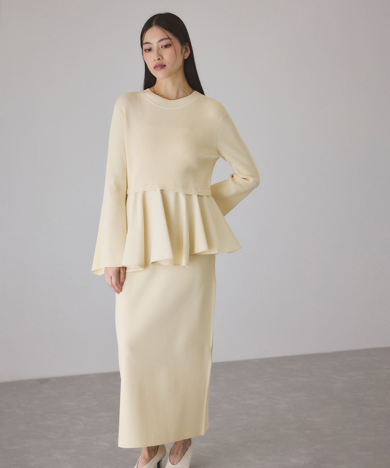 ADAM ET ROPE' FEMME 【サステナブル】ペプラムコンビニットワンピース/オケージョン対応 アダムエロペ ワンピース・ドレス ワンピース ホワイト ブラック【送料無料】のサムネイル