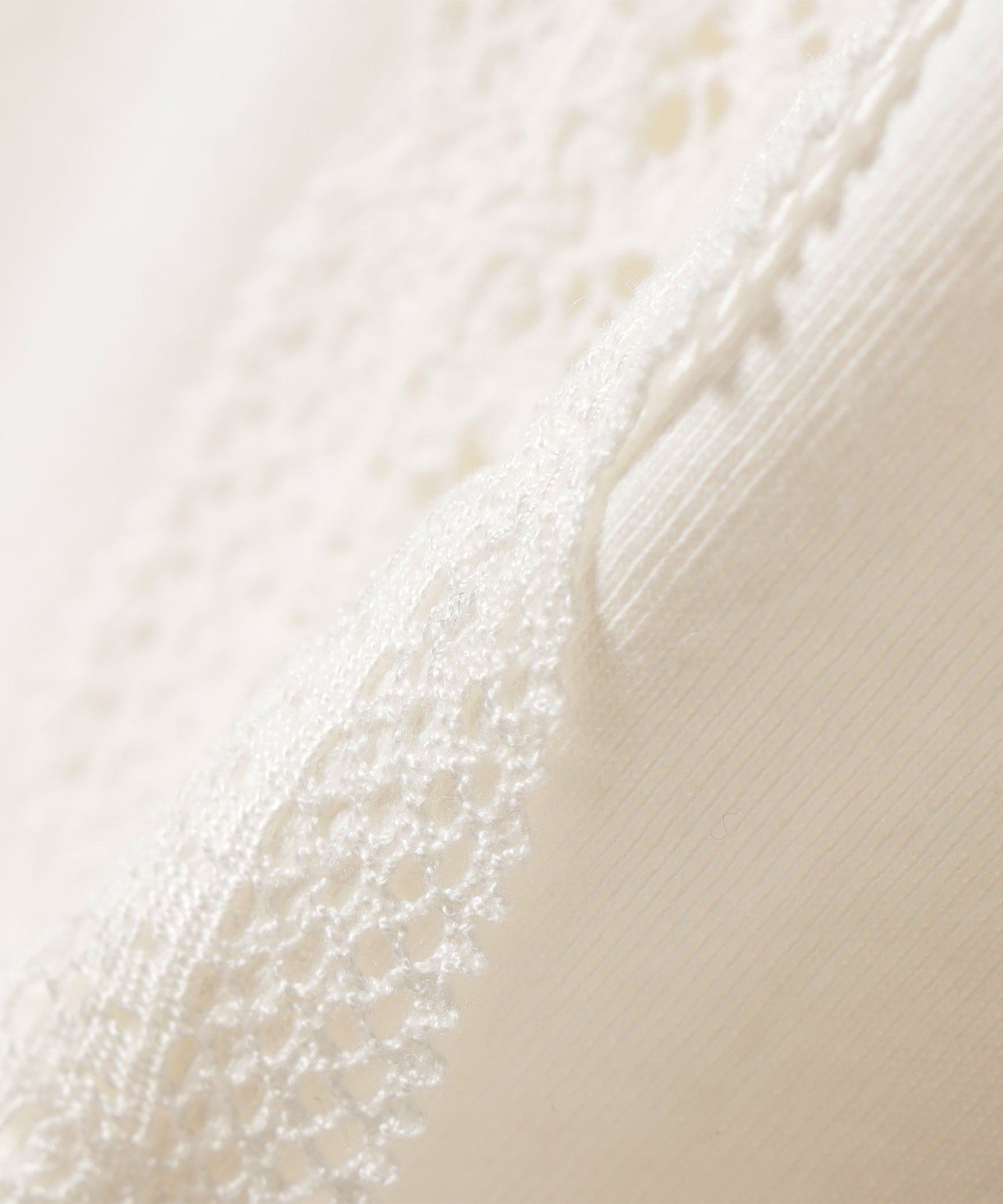 WOMEN 【SHIPS別注】assiette: ＜手洗い可能＞レース コンビ フレンチ スリーブ シップス トップス カットソー・Tシャツ ネイビー ホワイト