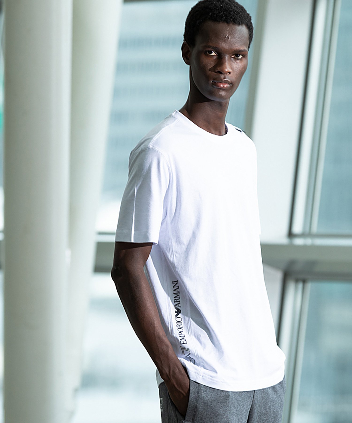 EA7 EMPORIO ARMANI EA7 TRAIN LOGO SERIES M TAPE TEE SS CO シフォン トップス カットソー・Tシャツ ホワイト ブラック