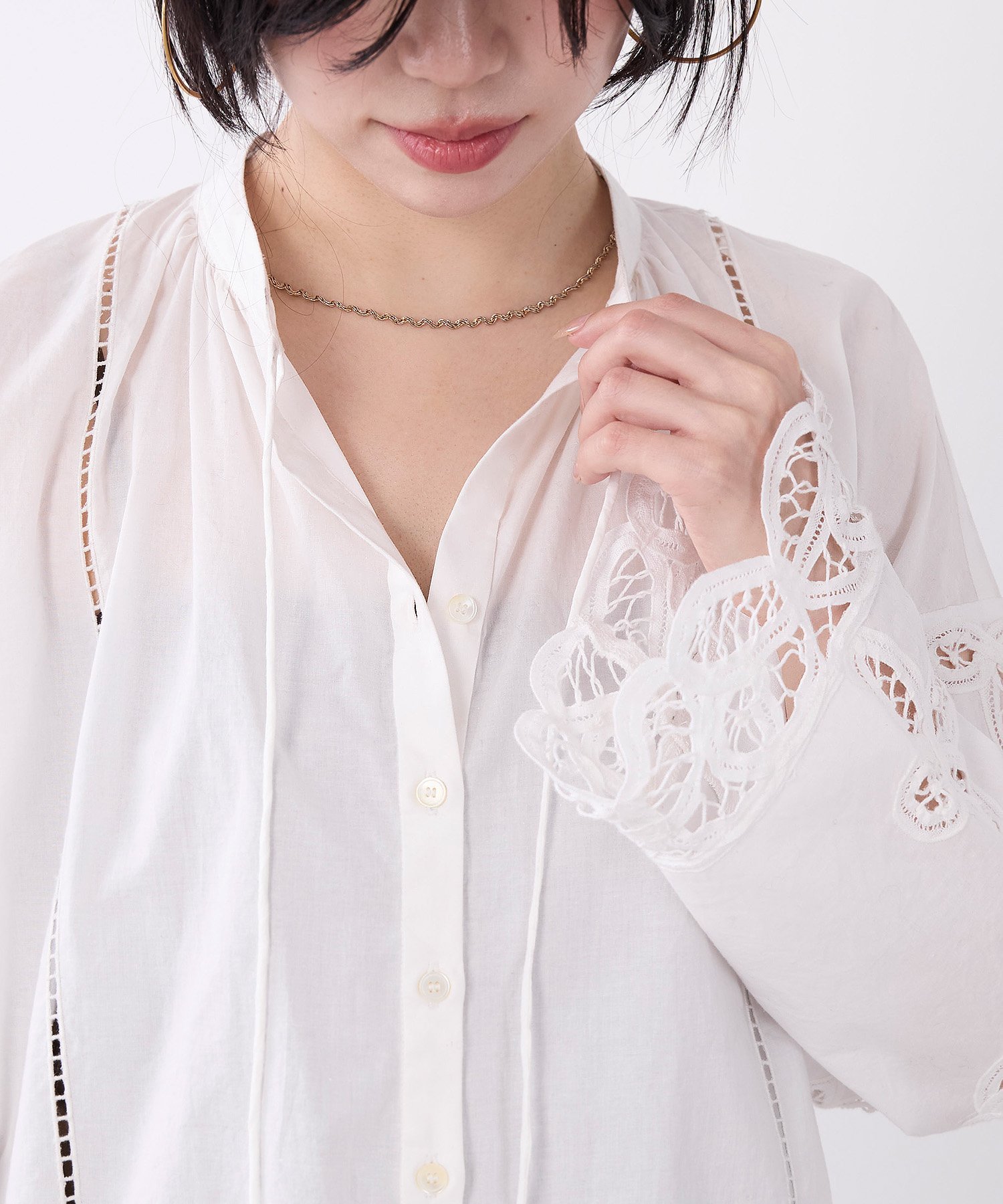 MICA&DEAL スタンドカラーバテンレース刺繍ブラウス マイカアンドディール トップス シャツ・ブラウス ブラック ホワイト