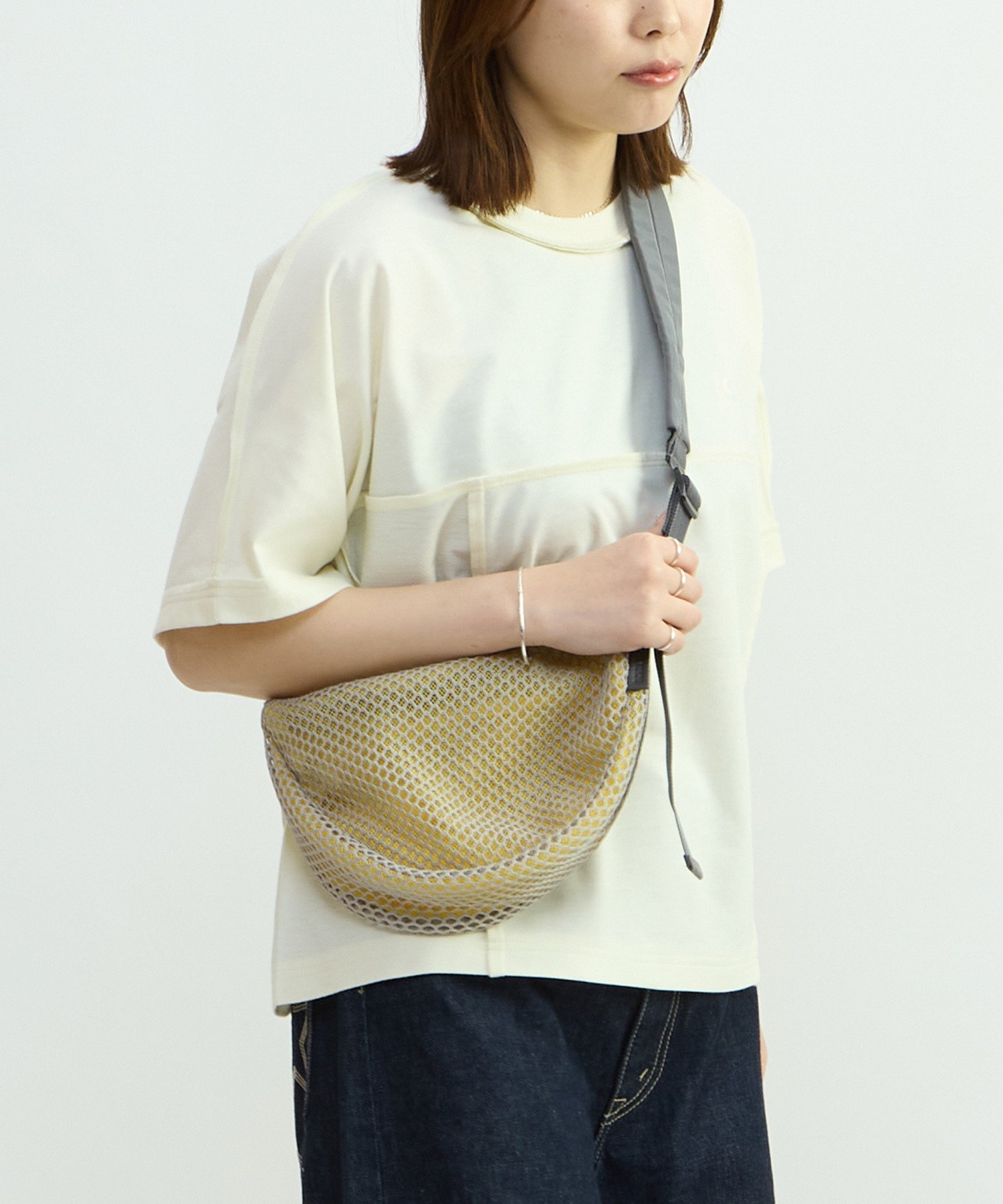 CONVERSE TOKYO MESH MOON SHOULDER BAG コンバーストウキョウ バッグ ショルダーバッグ ブラック グレー ベージュ【送料無料】