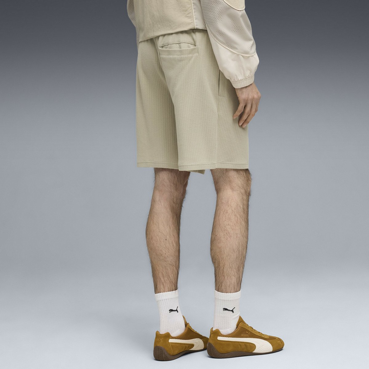 メンズ ワードローブ ESS ワッフル リラックスド ショーツ WARDROBE ESS Shorts プーマ パンツ その他のパンツ グレー