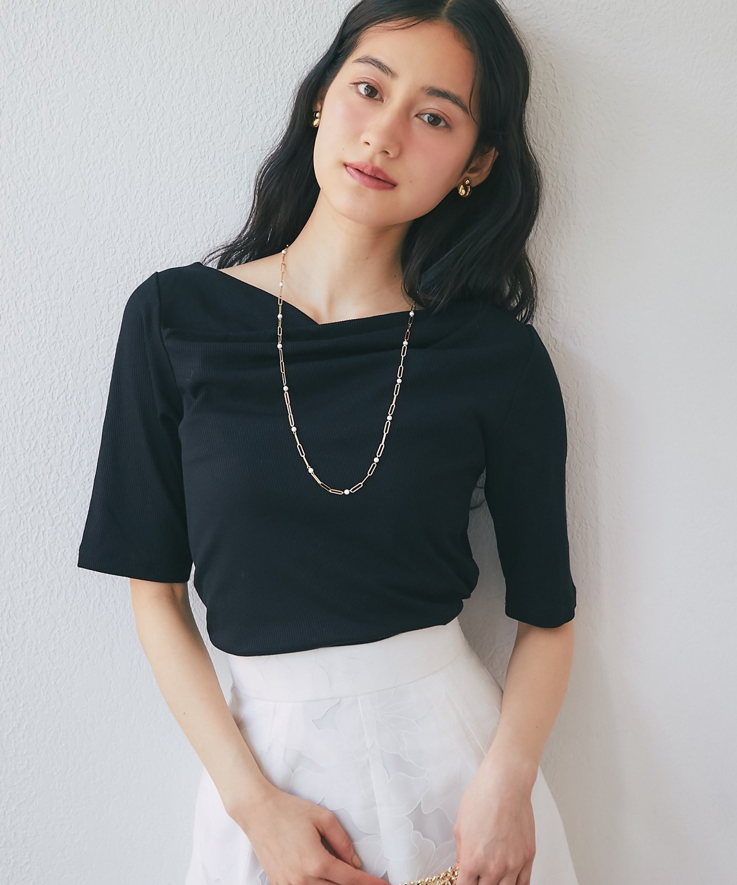 La boutique BonBon 【今すぐお届け・ニュアンス美人】ドレープネックハーフスリーブテレコカットソー ラブティックボンボン トップス カットソー・Tシャツ ブルー ブラック ホワイト