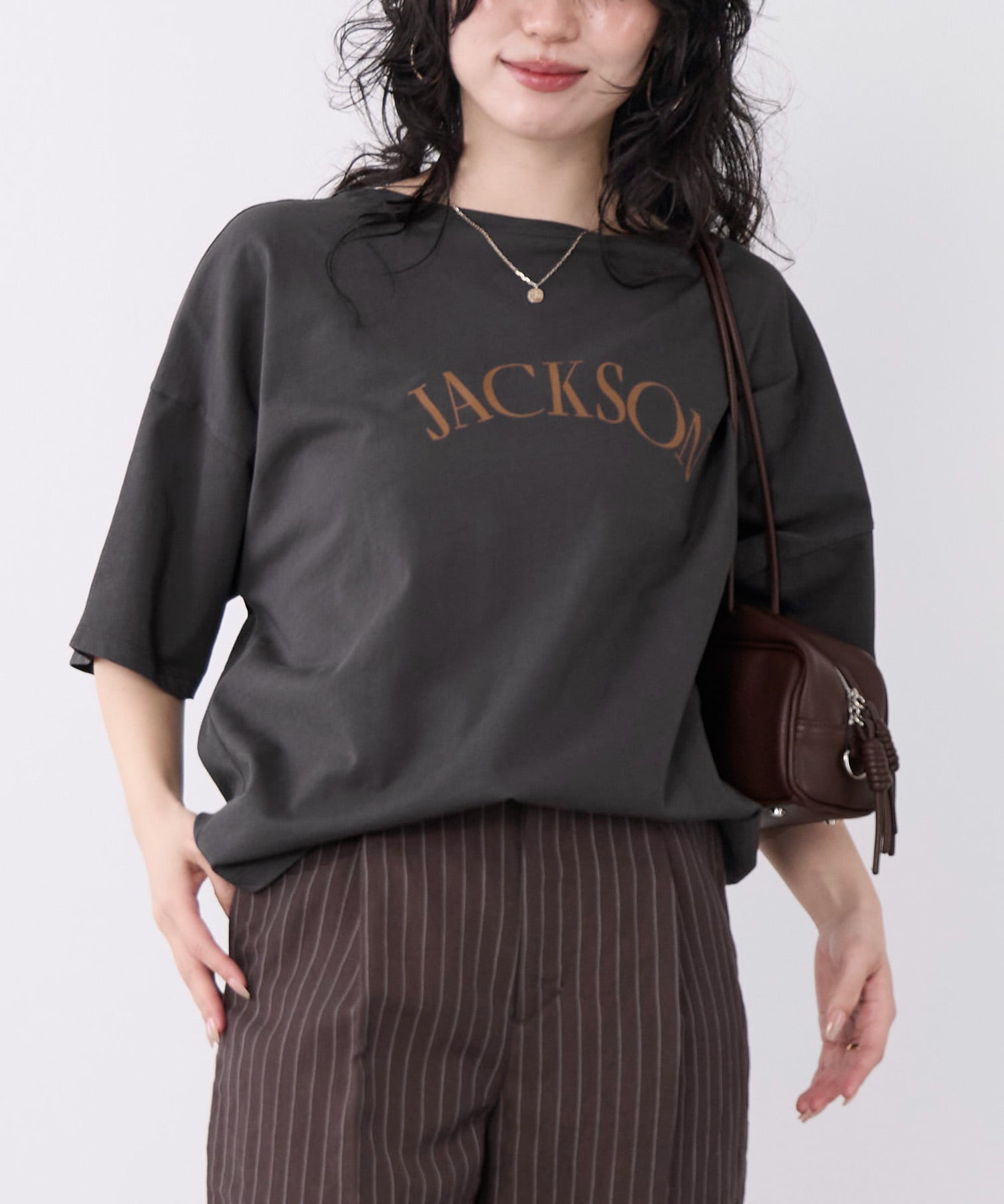MICA&DEAL "JACKSON"ロゴプリントハーフスリーブTシャツ マイカアンドディール トップス カットソー・Tシャツ ブラウン グレー