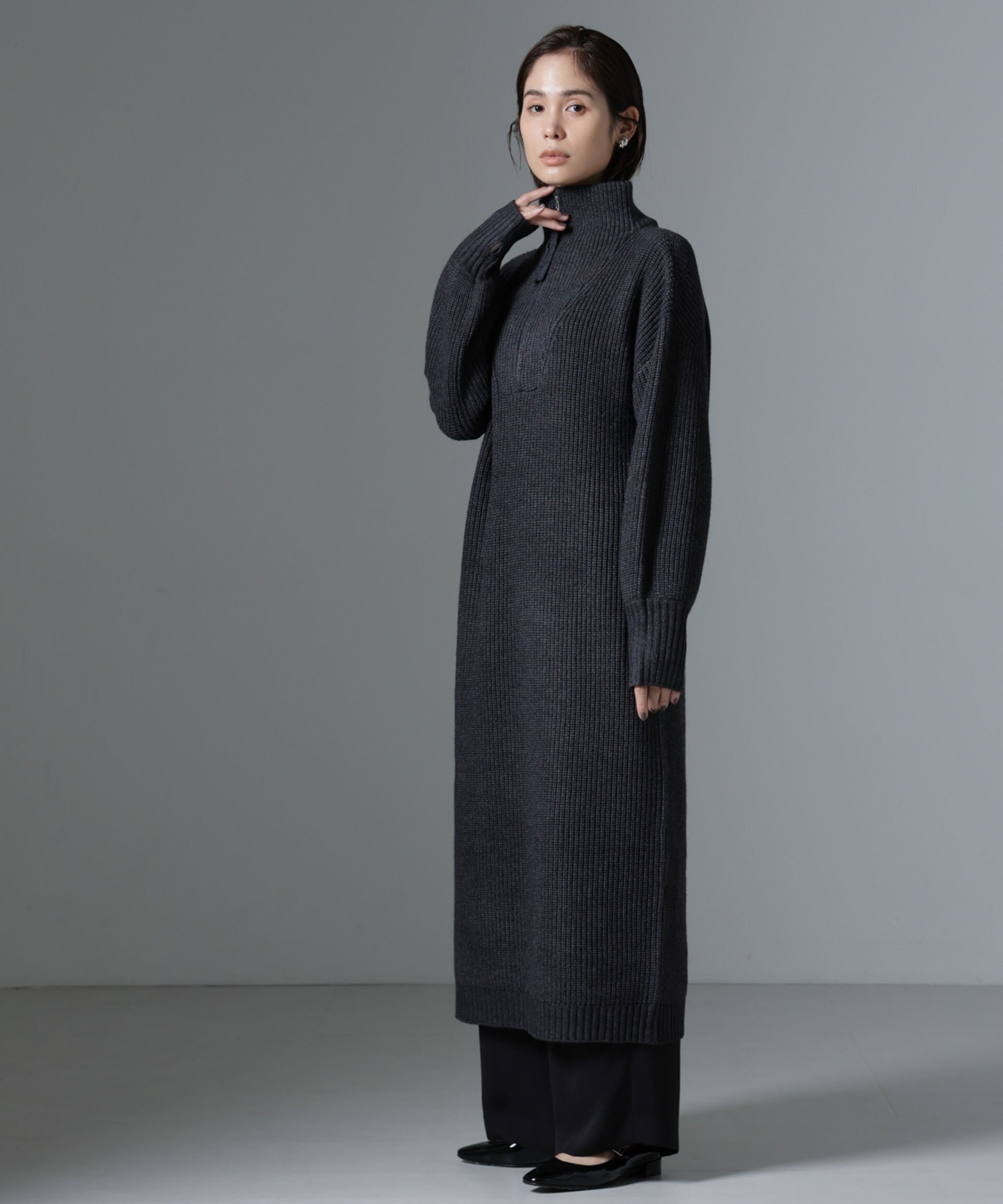 【SALE／40%OFF】NANO universe ハーフジップニットワンピース ナノユニバース ワンピース・ドレス ワンピース グレー レッド【送料無料】のサムネイル