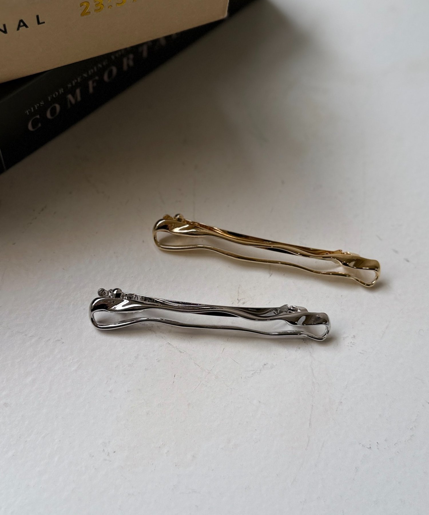 Chez toi ウェーブバレッタ シェトワ アクセサリー・腕時計 その他のアクセサリー・腕時計 ゴールド シルバー