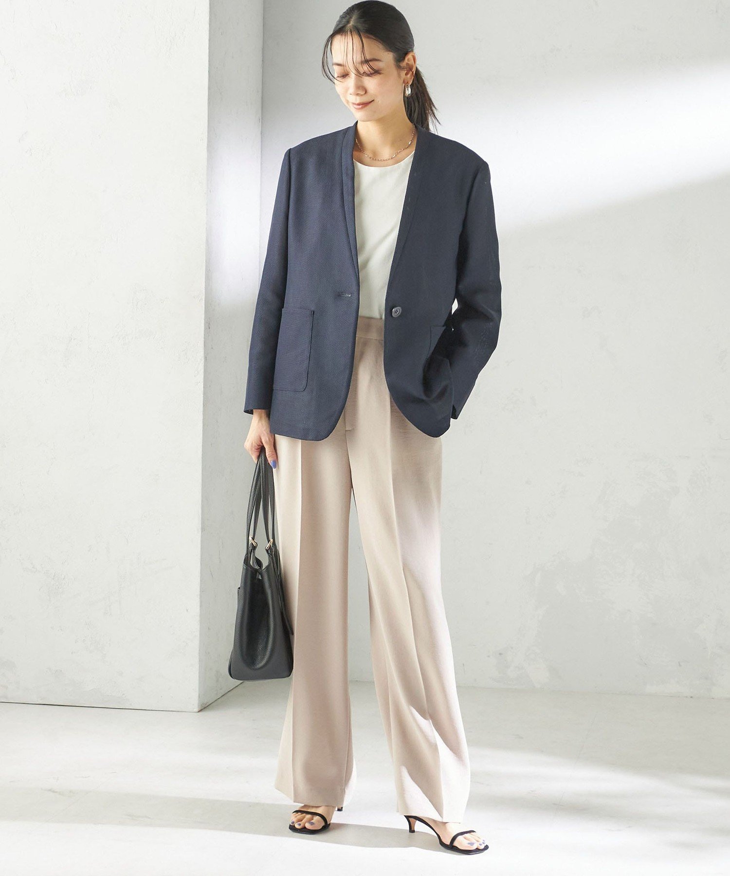 WOMEN ＜接触冷感 / UVカット＞Refinel セミ ワイド パンツ ベージュ(セレモニー対応可) シップス パンツ スラックス・ドレスパンツ ベージュ