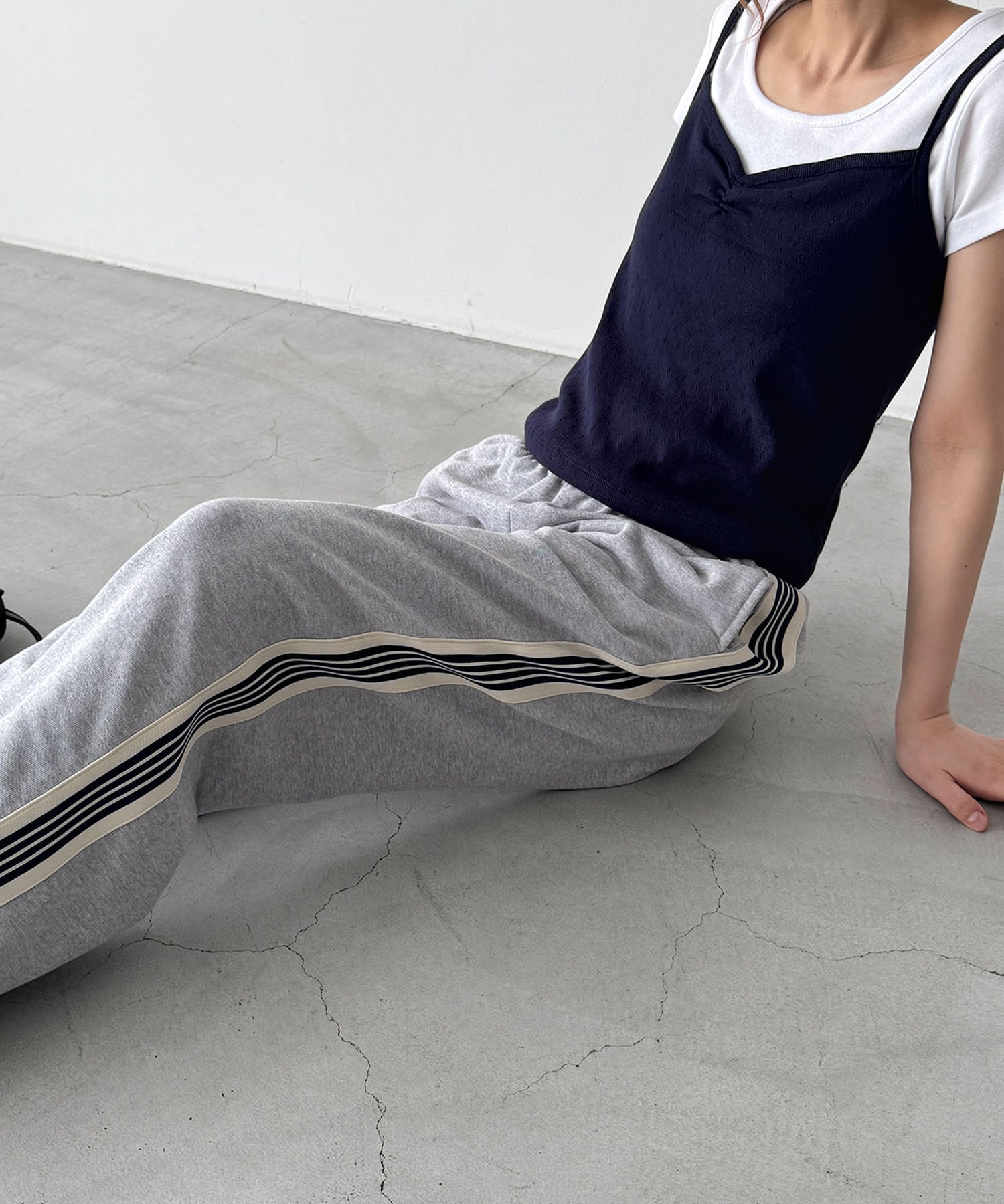 El mar ライントラックパンツ キャナルジーン パンツ その他のパンツ グレー