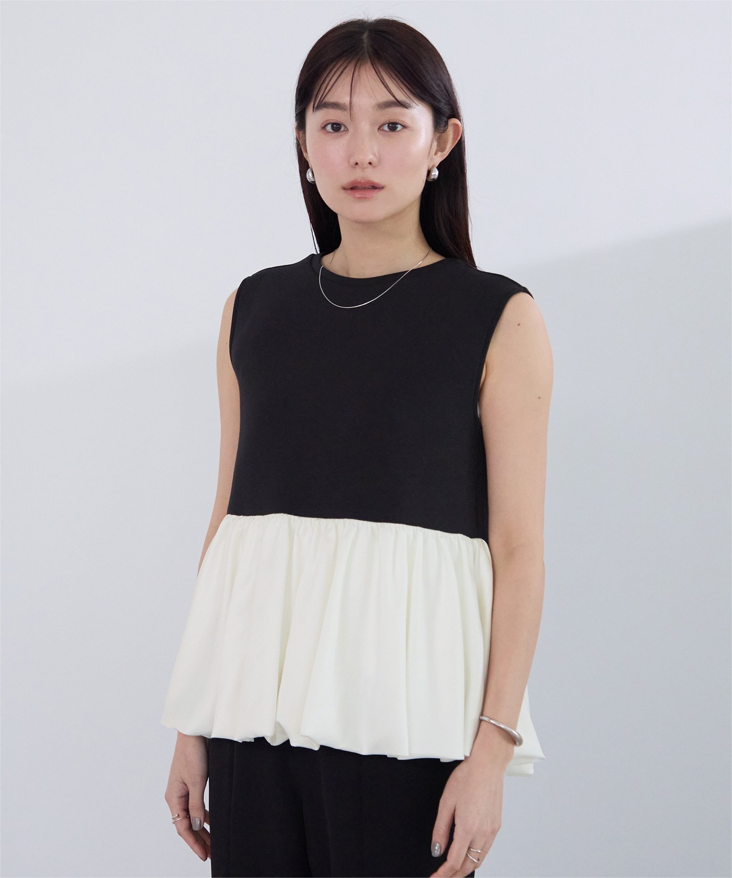 ur's バルーン ヘム ボンディング ノースリーブトップス サテン 異素材 ペプラム ユアーズ トップス カットソー・Tシャツ ブラック ネイビー ホワイト