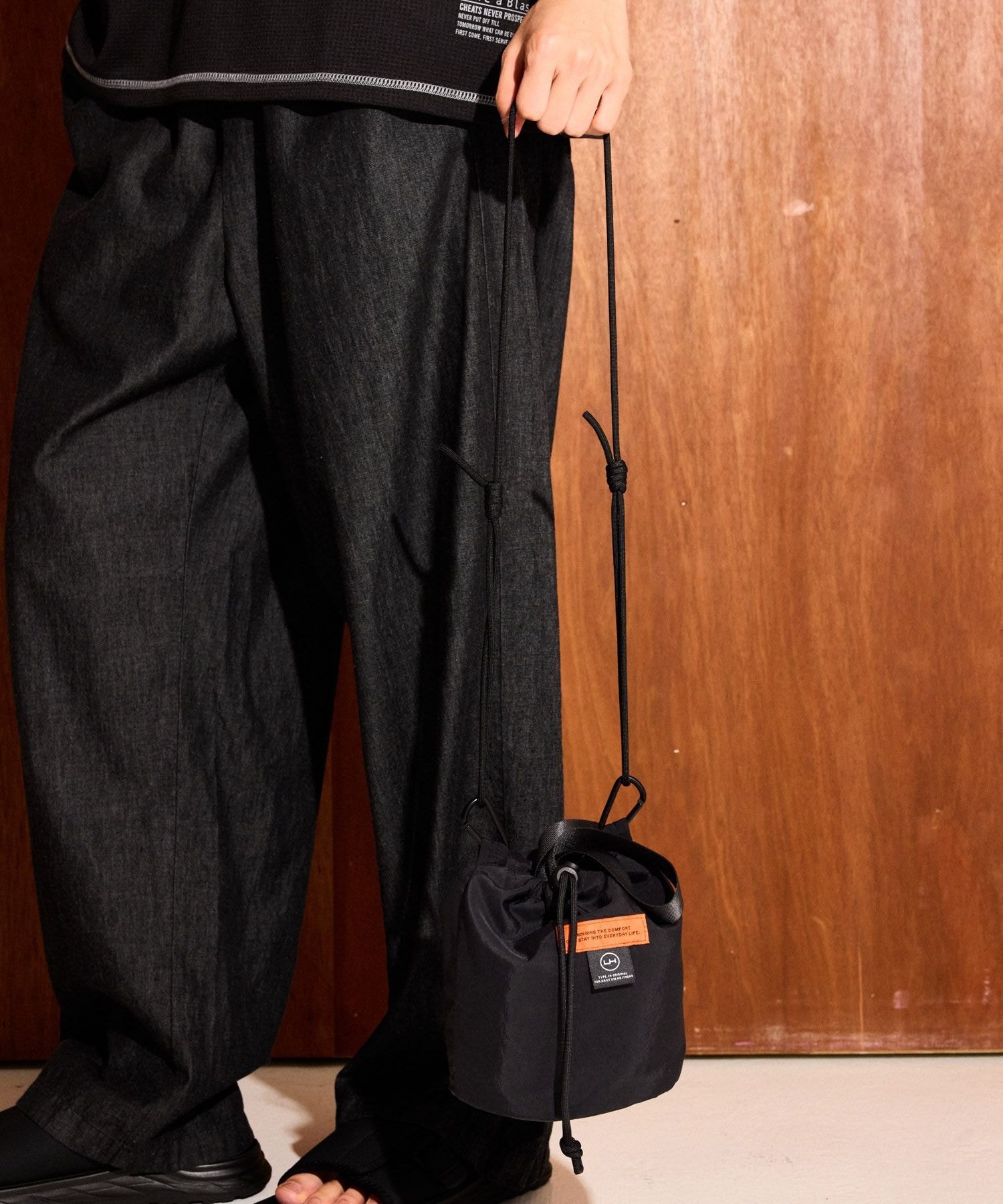 LAKOLE [HOTEL]2WAY巾着バッグ(BLACK) ラコレ バッグ ショルダーバッグ ブラック
